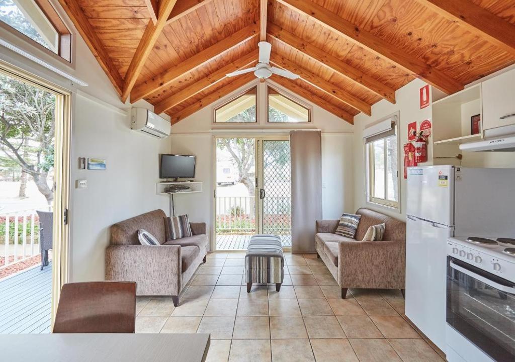Pelican Two Bedroom Cabin photo 3