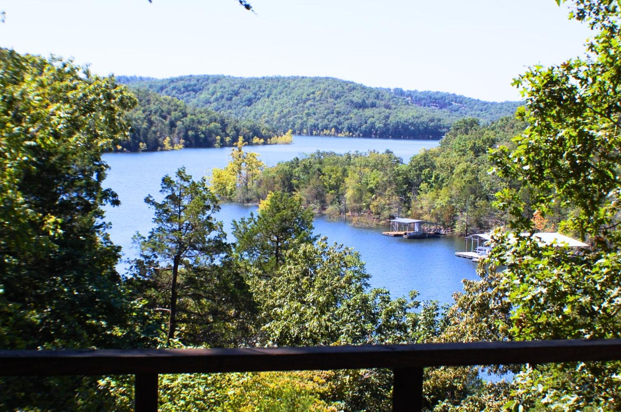King Cabin with Lake View photo 2