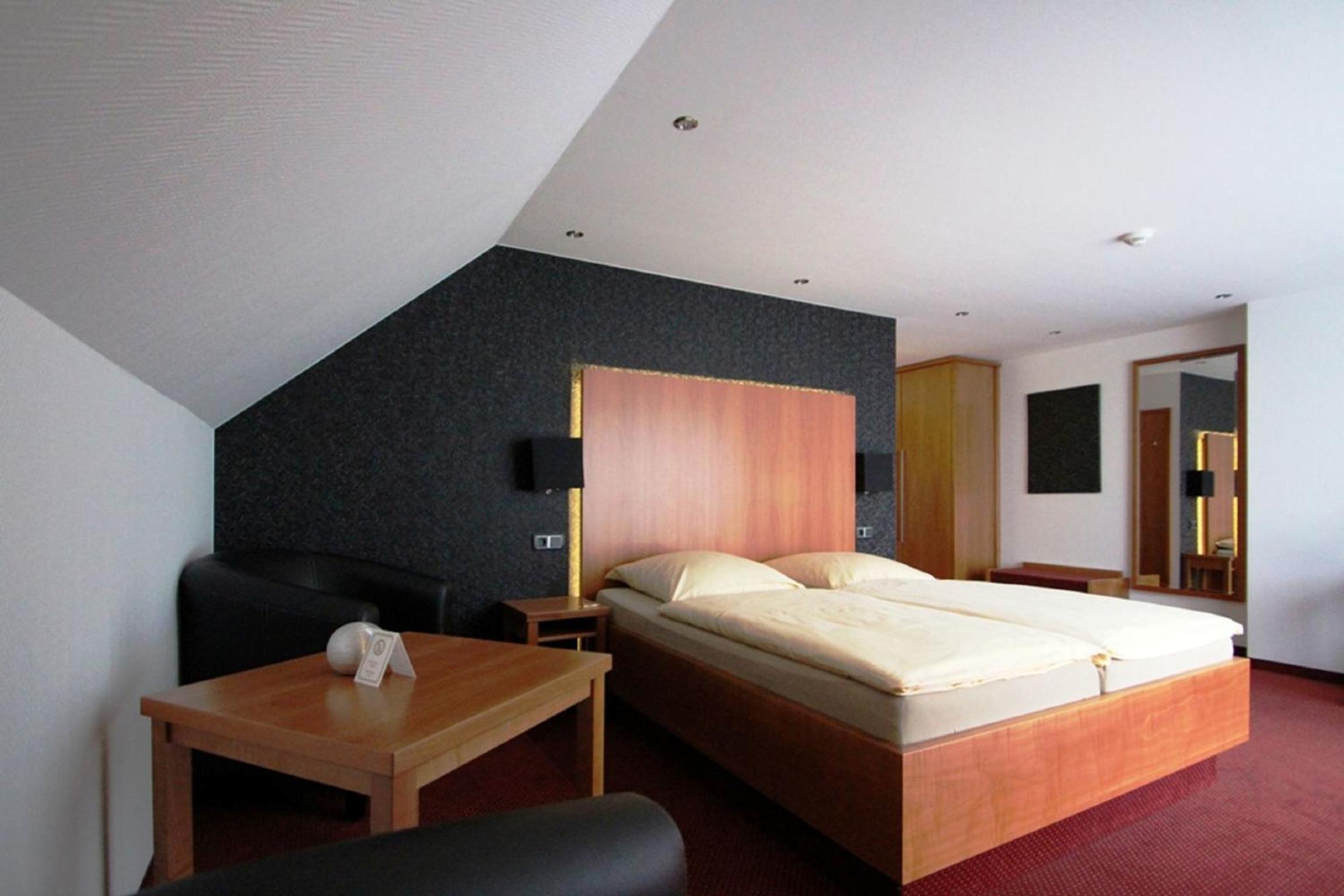 Double Room - Photo 11