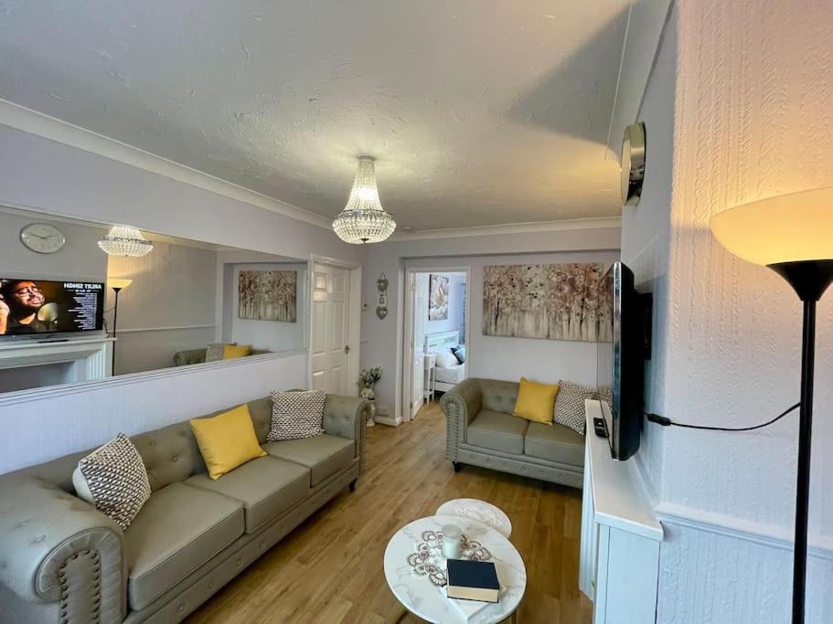 Villa photo 1
