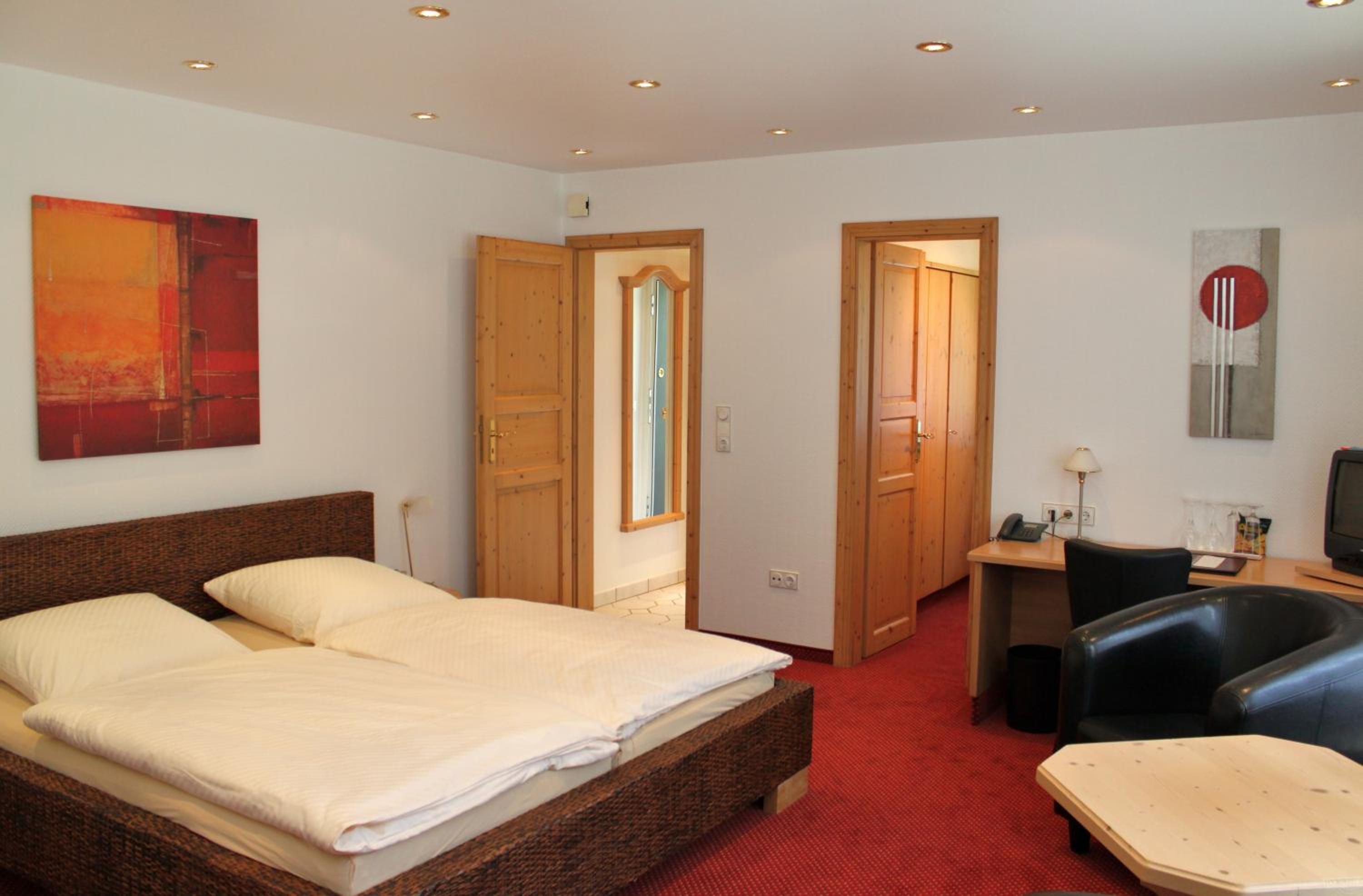 Double Room - Photo 10