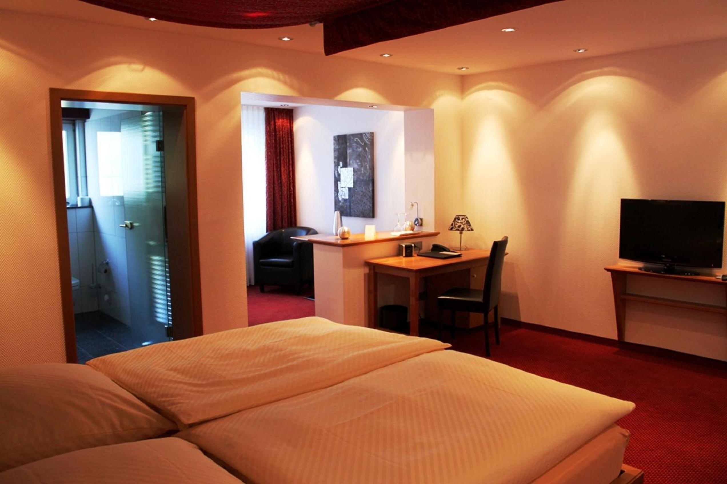 Double Room - Photo 7