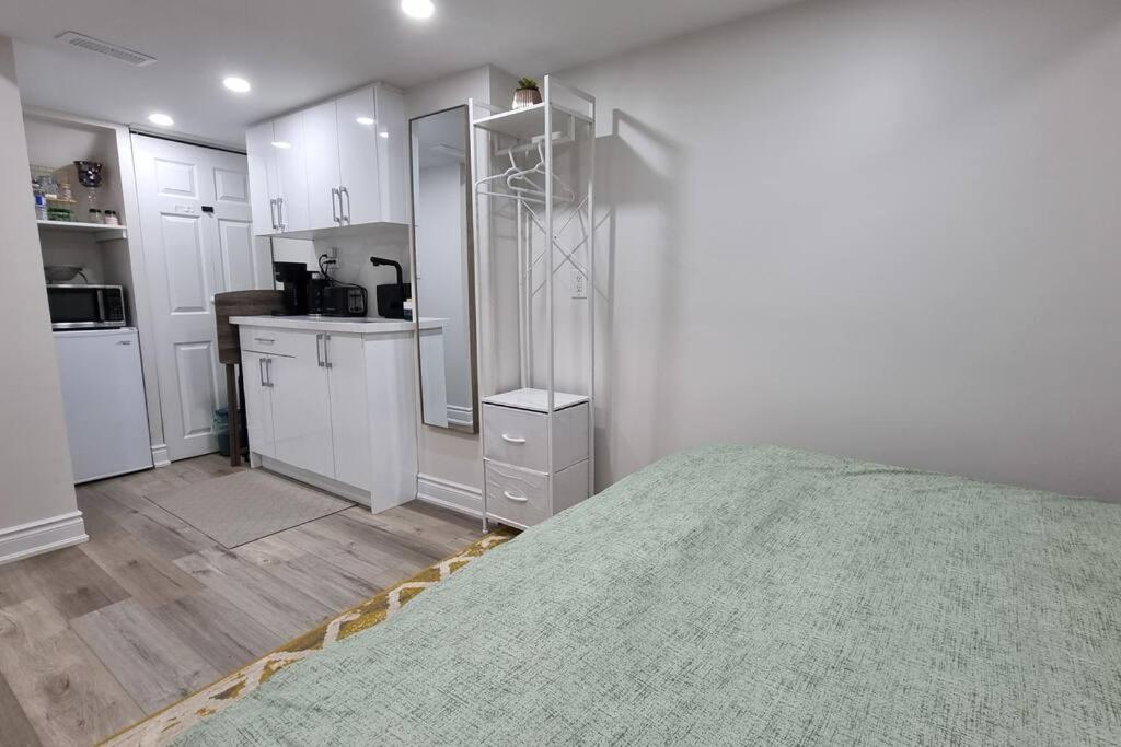 One-Bedroom Apartment photo 3