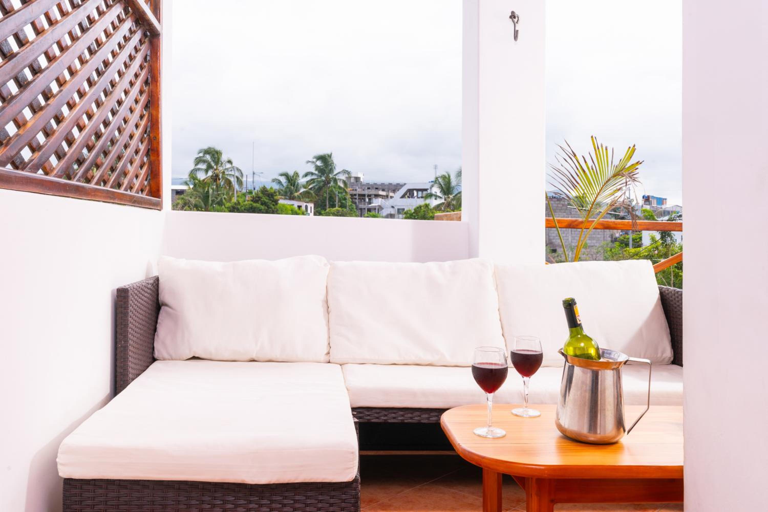 Apartment With Balcony photo 3