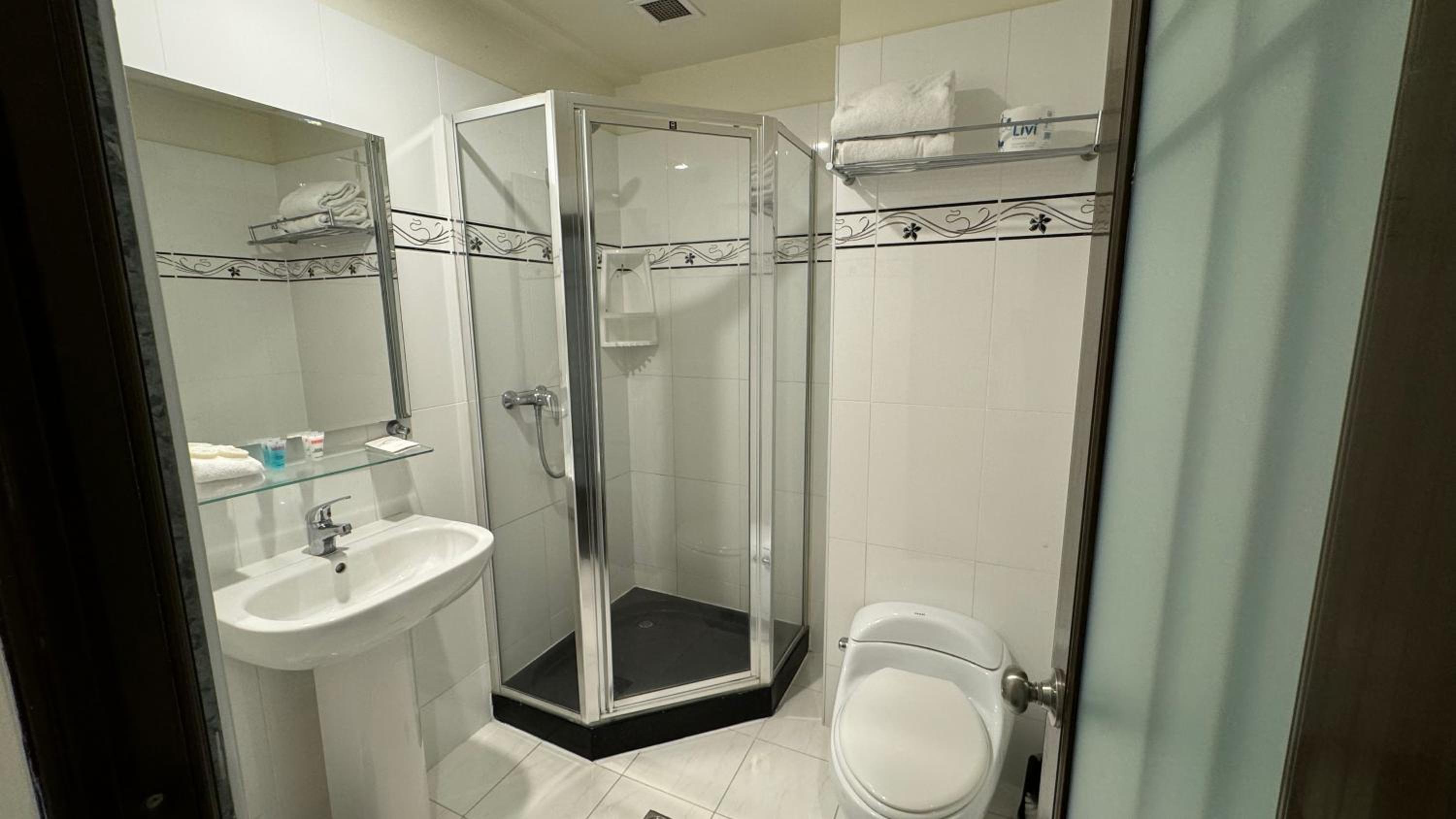 Twin Single Room - Photo 4