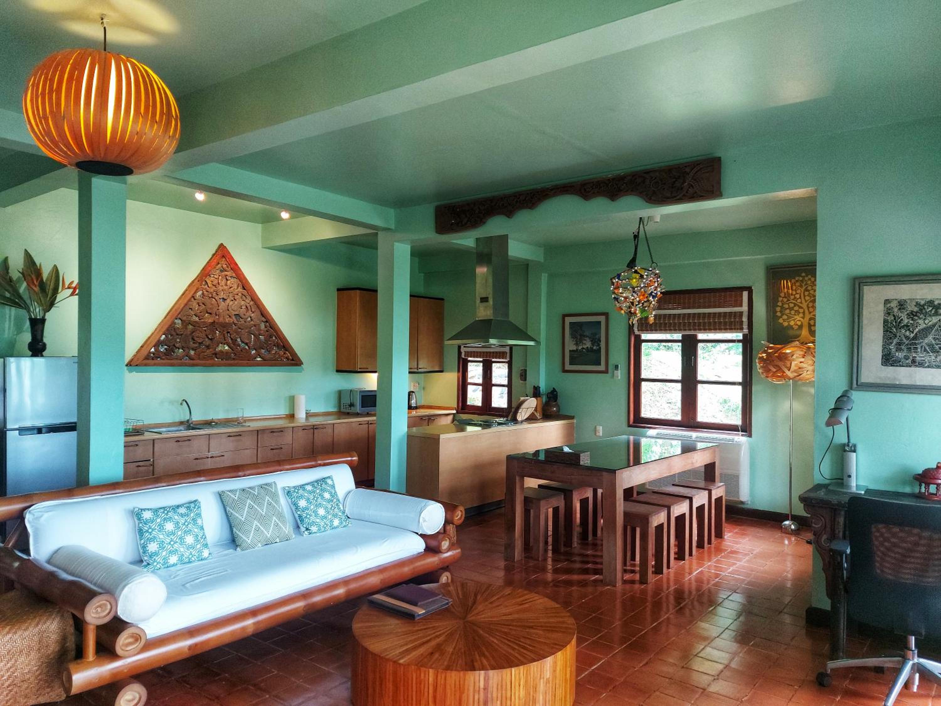 Family Suite with Balcony - Photo 2