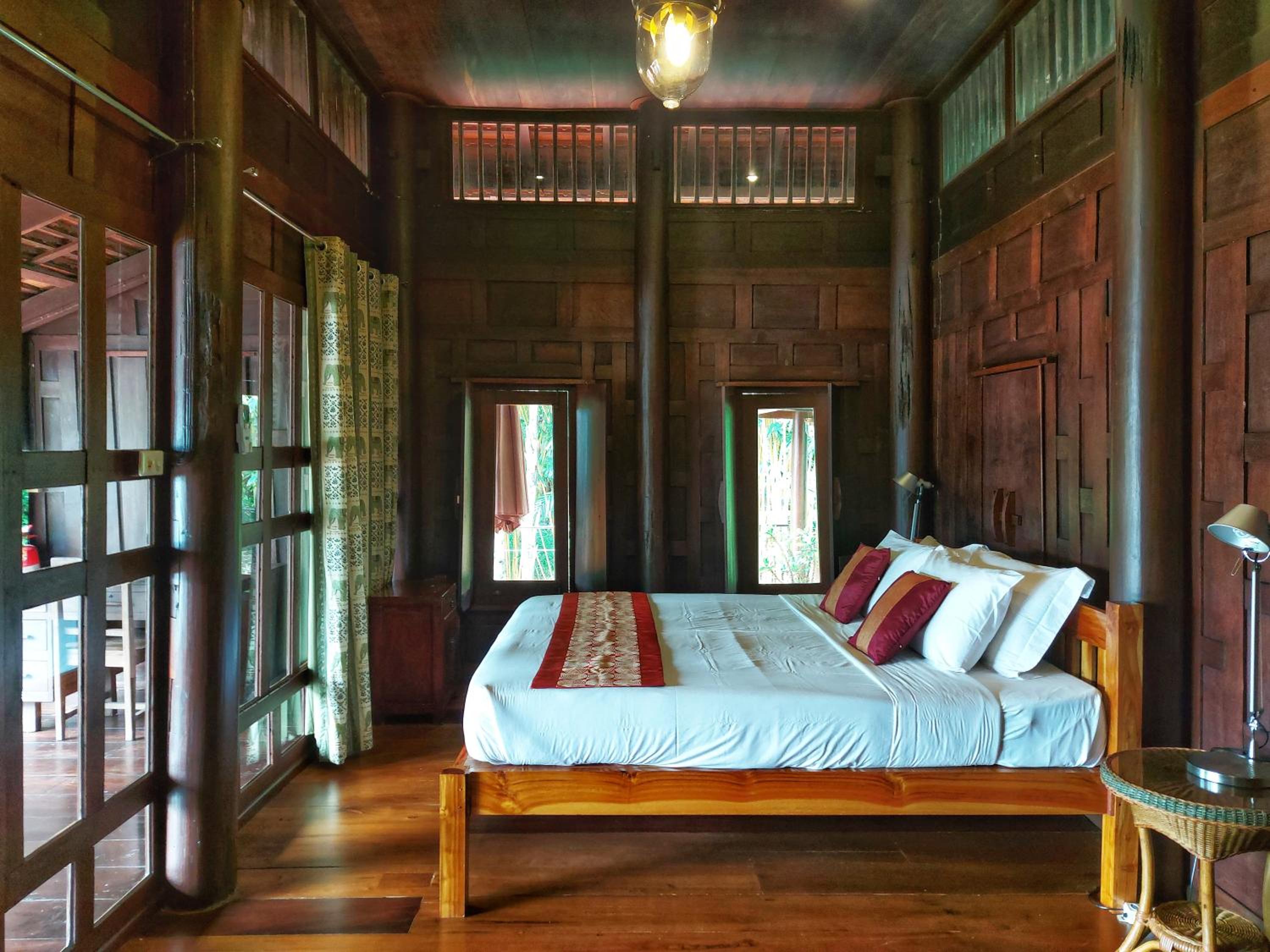 Family Suite with Balcony - Photo 7