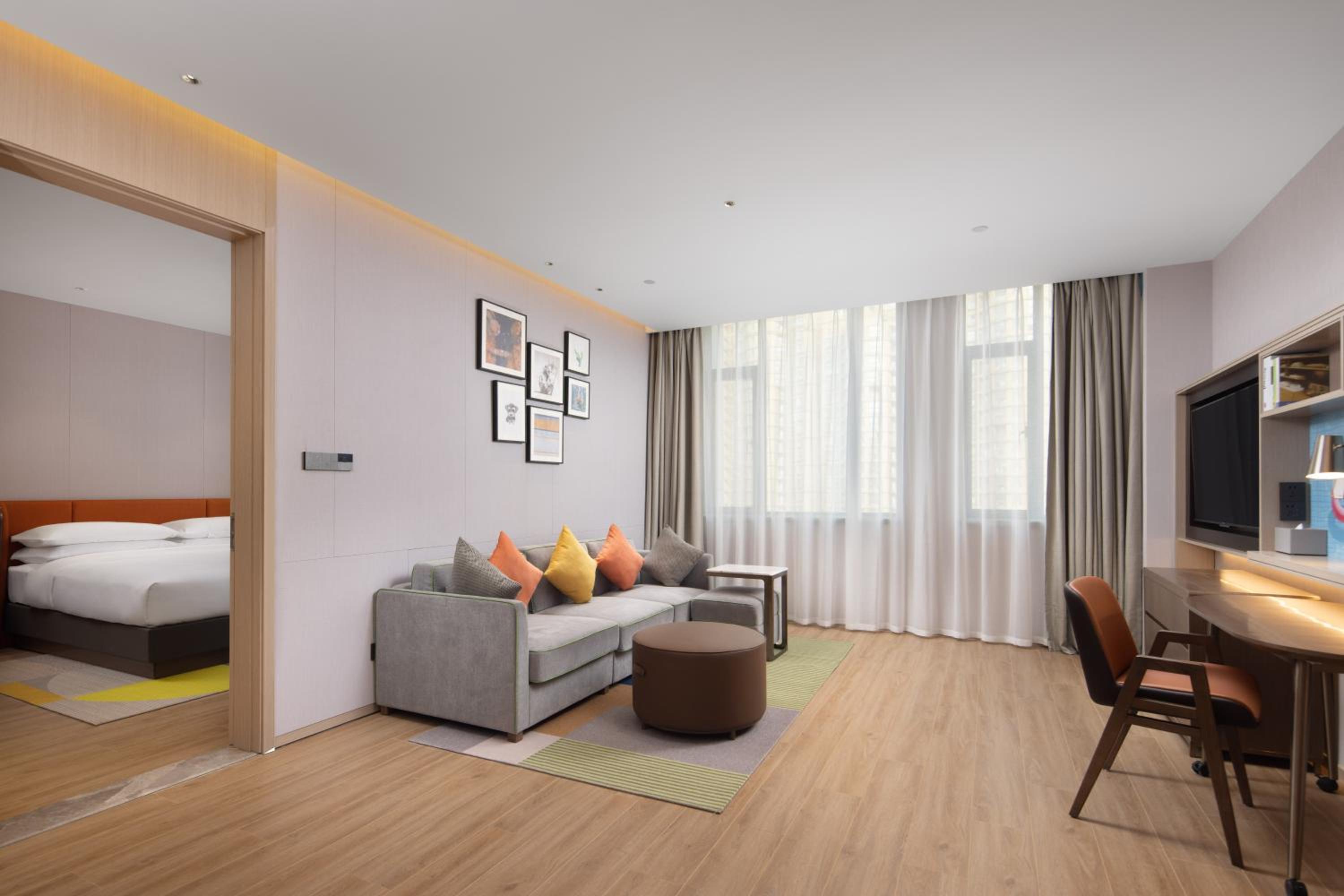 Deluxe Suite