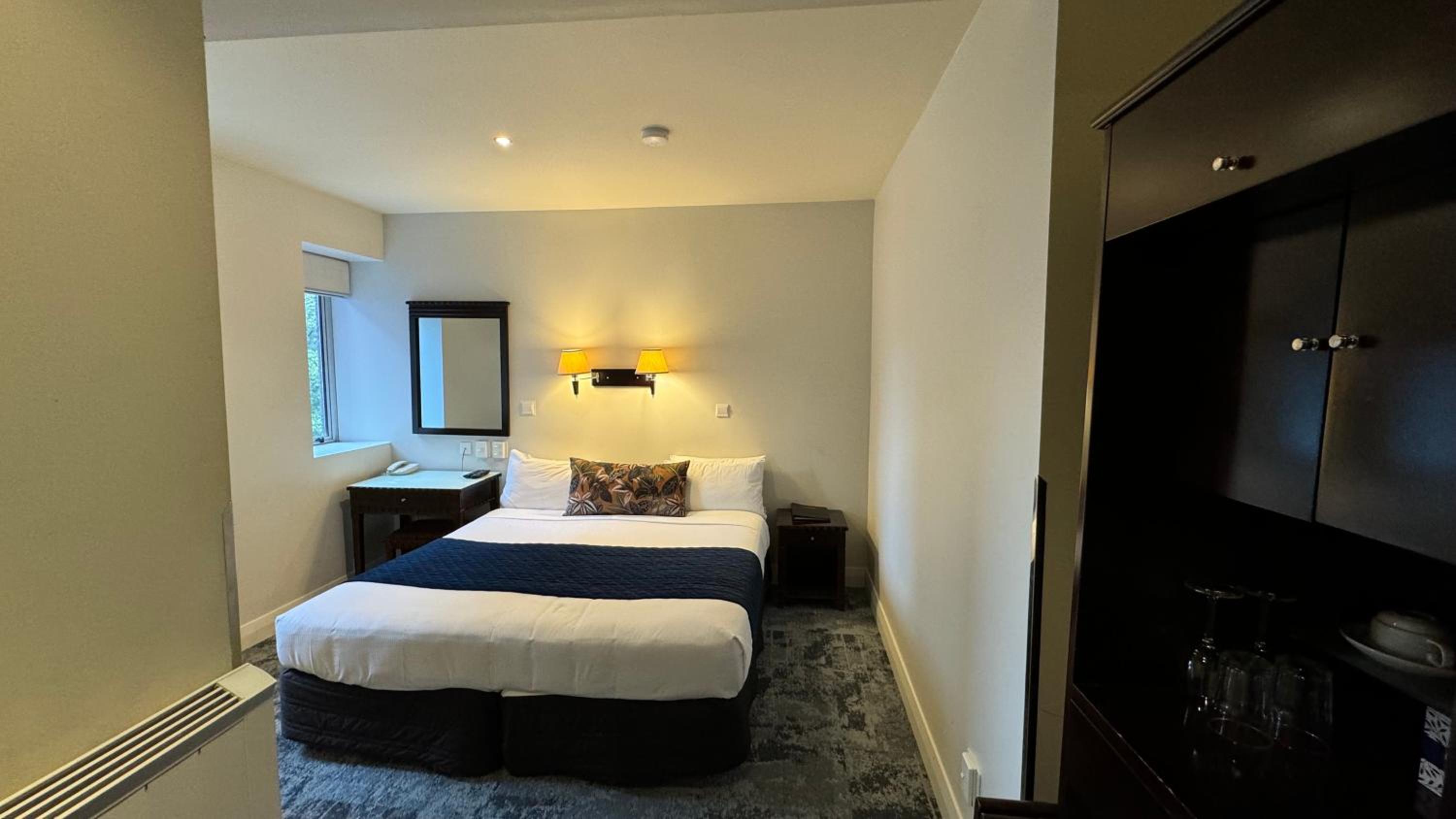 Queen Room - Photo 10