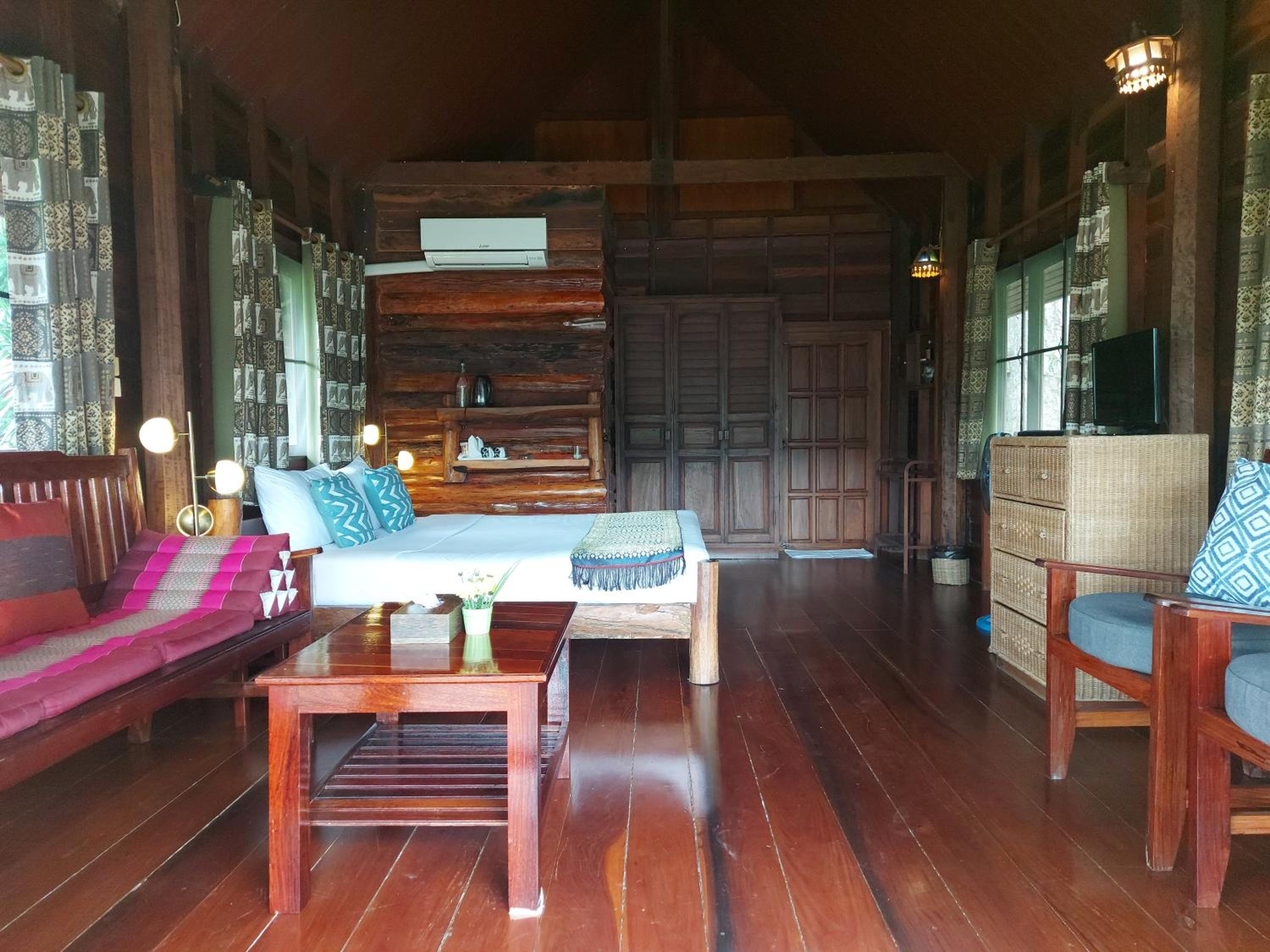 One-Bedroom Cottage - Photo 8