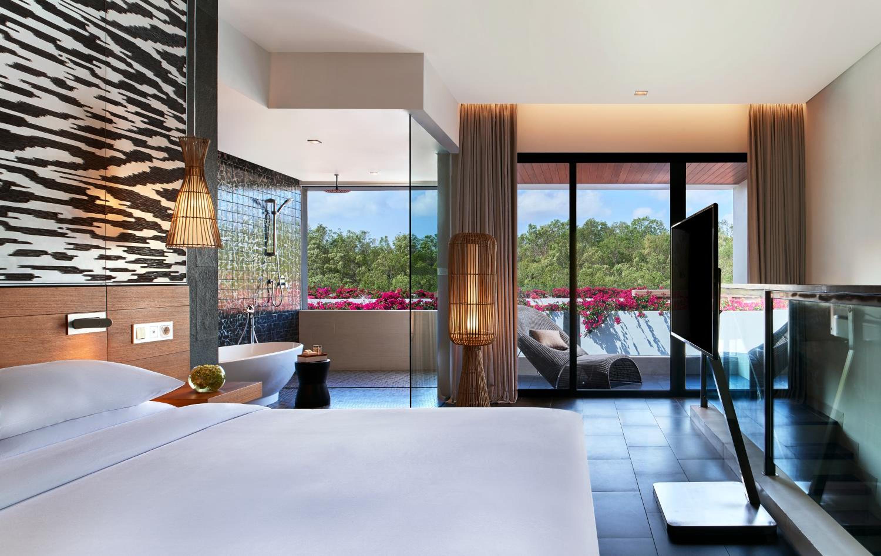 Family Loft Suite, 1 Bedroom Suite, In Loft: 1 King, Balcony with Free Scheduled Shuttle to Hotel’s Beach Facility