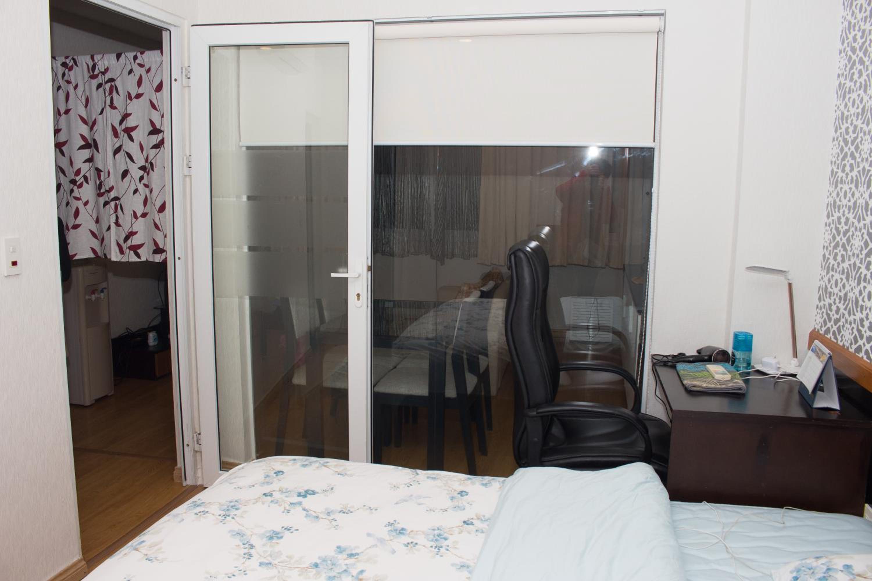 One-Bedroom Apartment photo 3