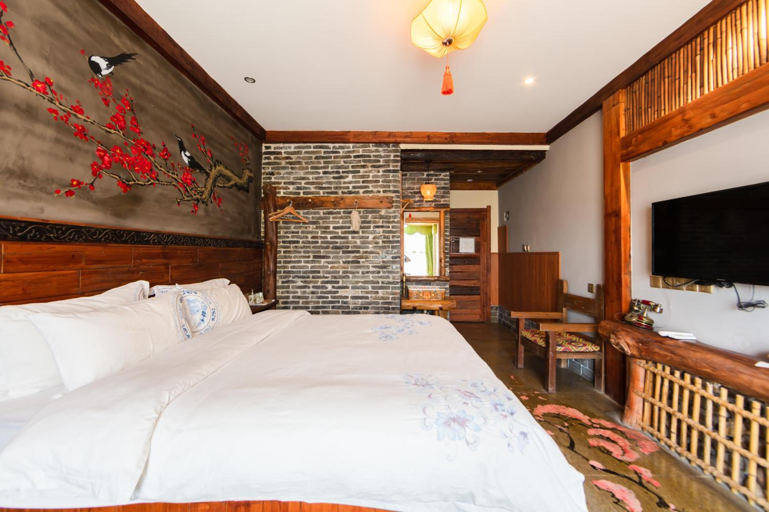 Deluxe Queen Room photo 3