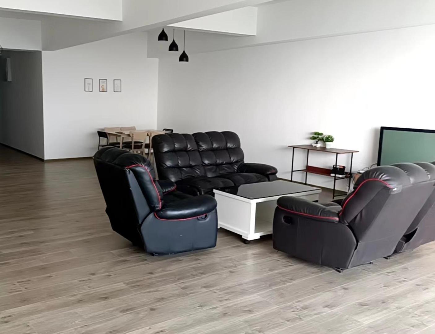 Three-Bedroom Apartment photo 1