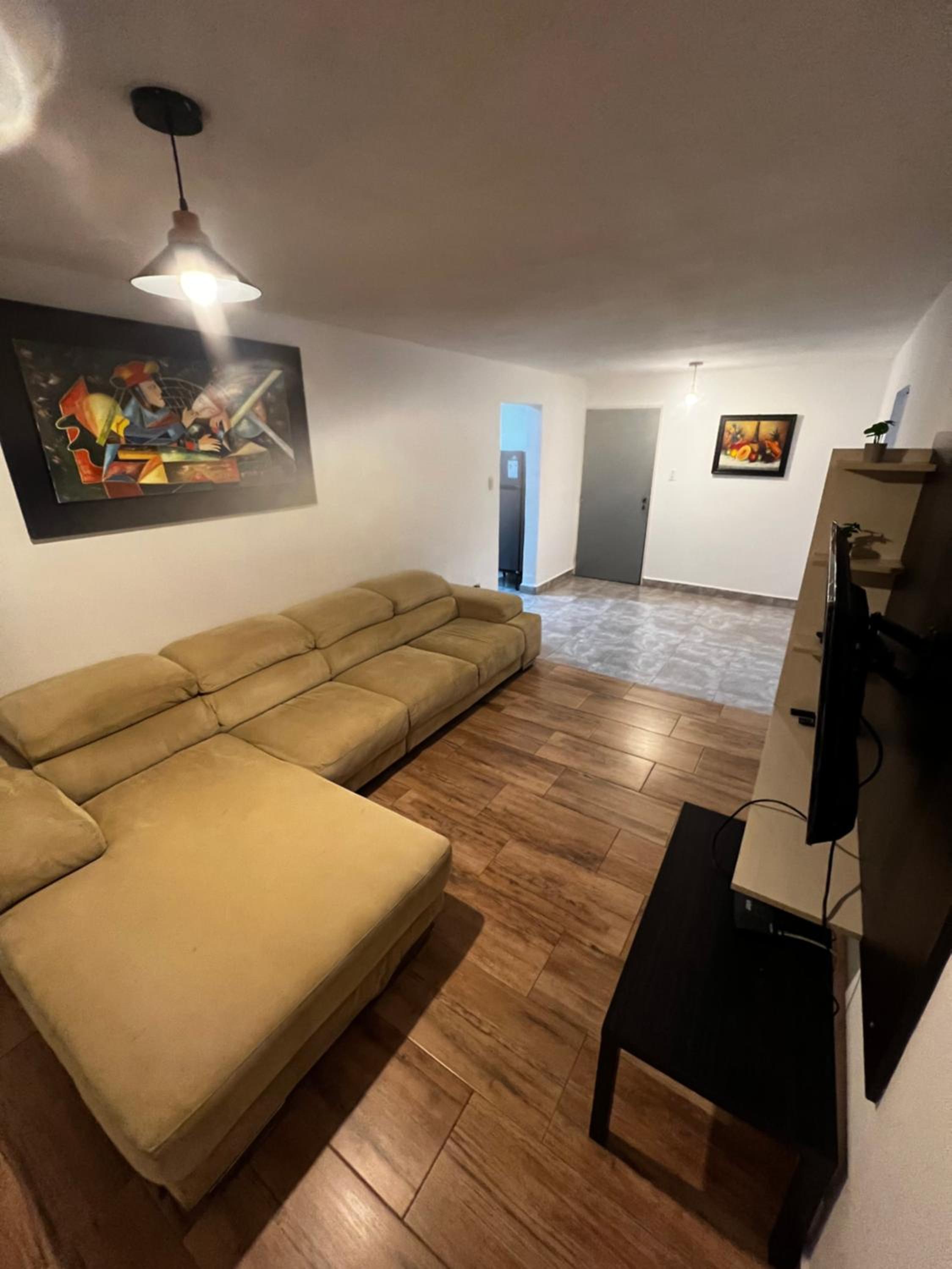 Three-Bedroom Apartment With Mountain View photo 1