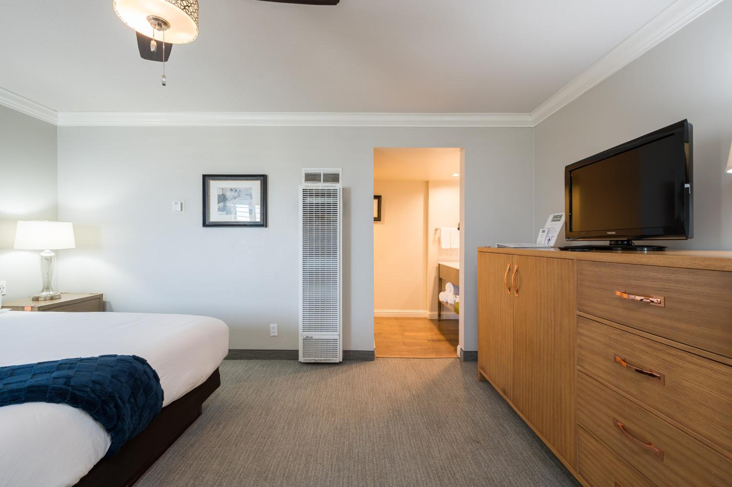 Standard King Room - Photo 4
