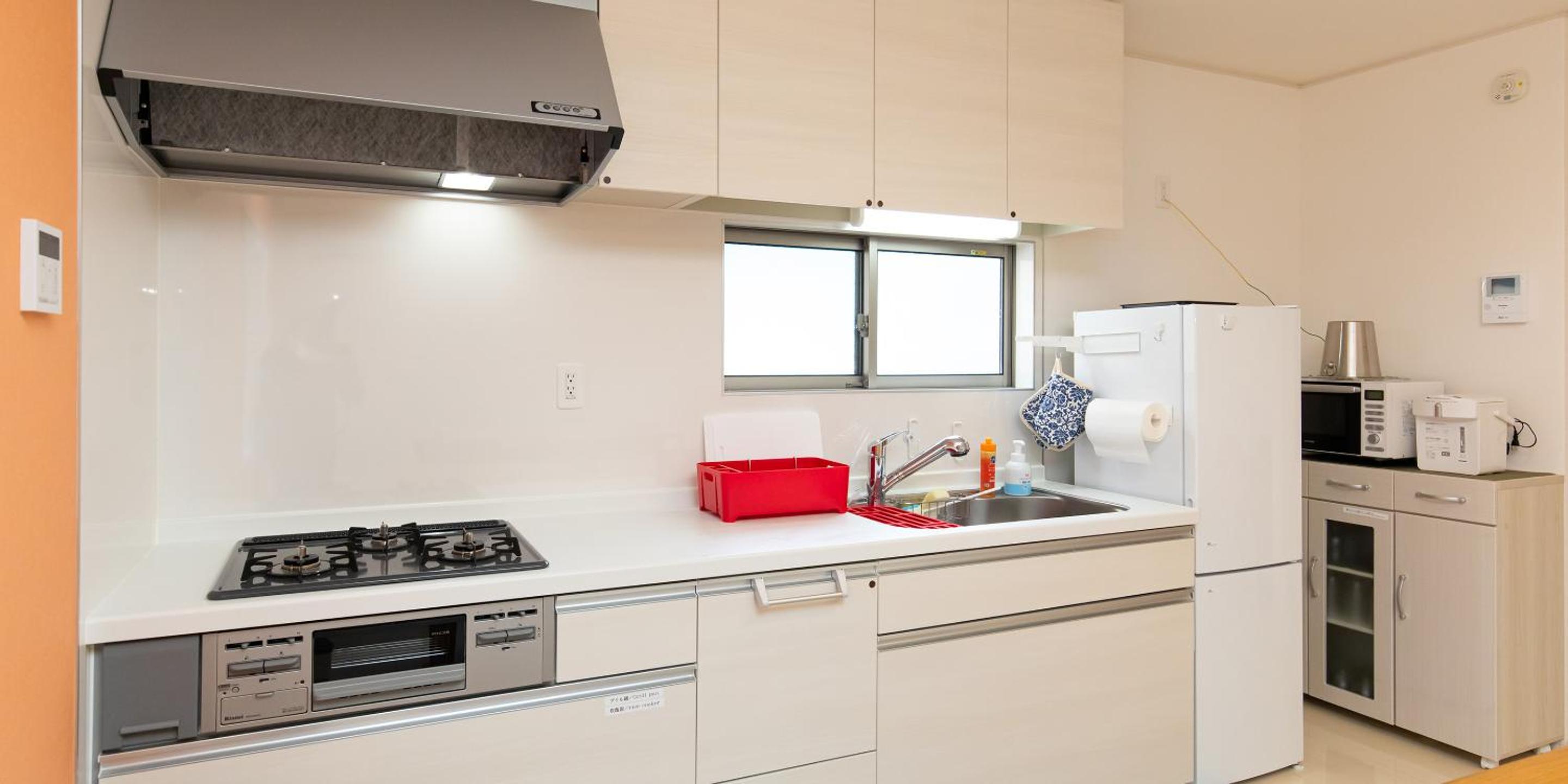 One-Bedroom House - Photo 32