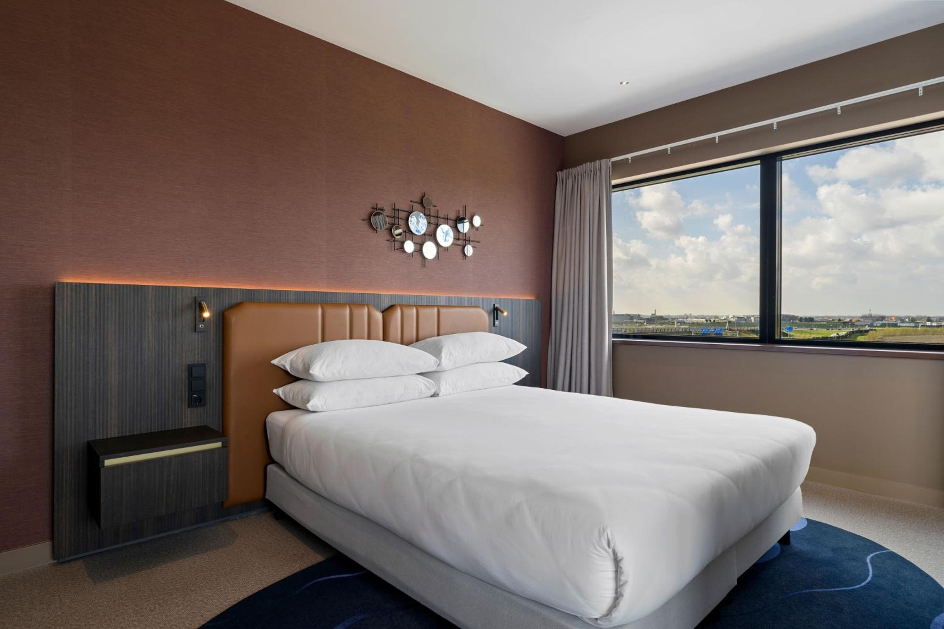 Superior King Suite - Photo 6