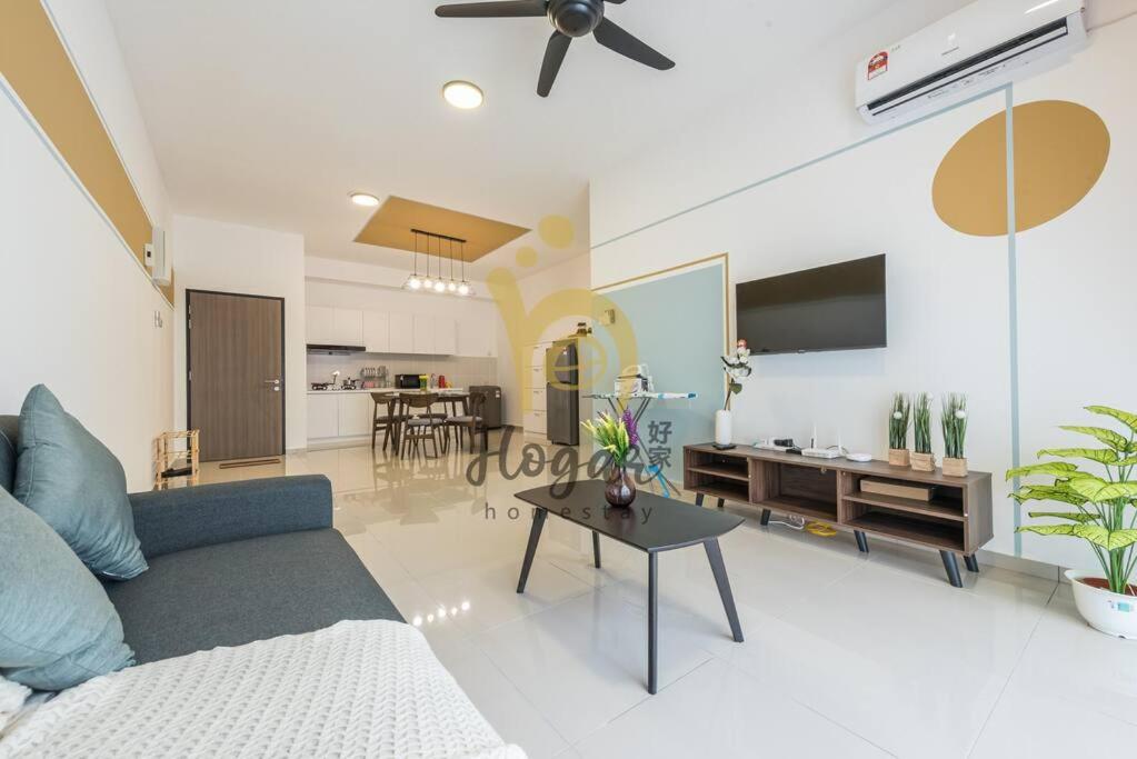 Three-Bedroom Apartment photo 1