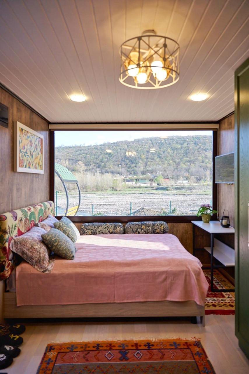 One-Bedroom House photo 1