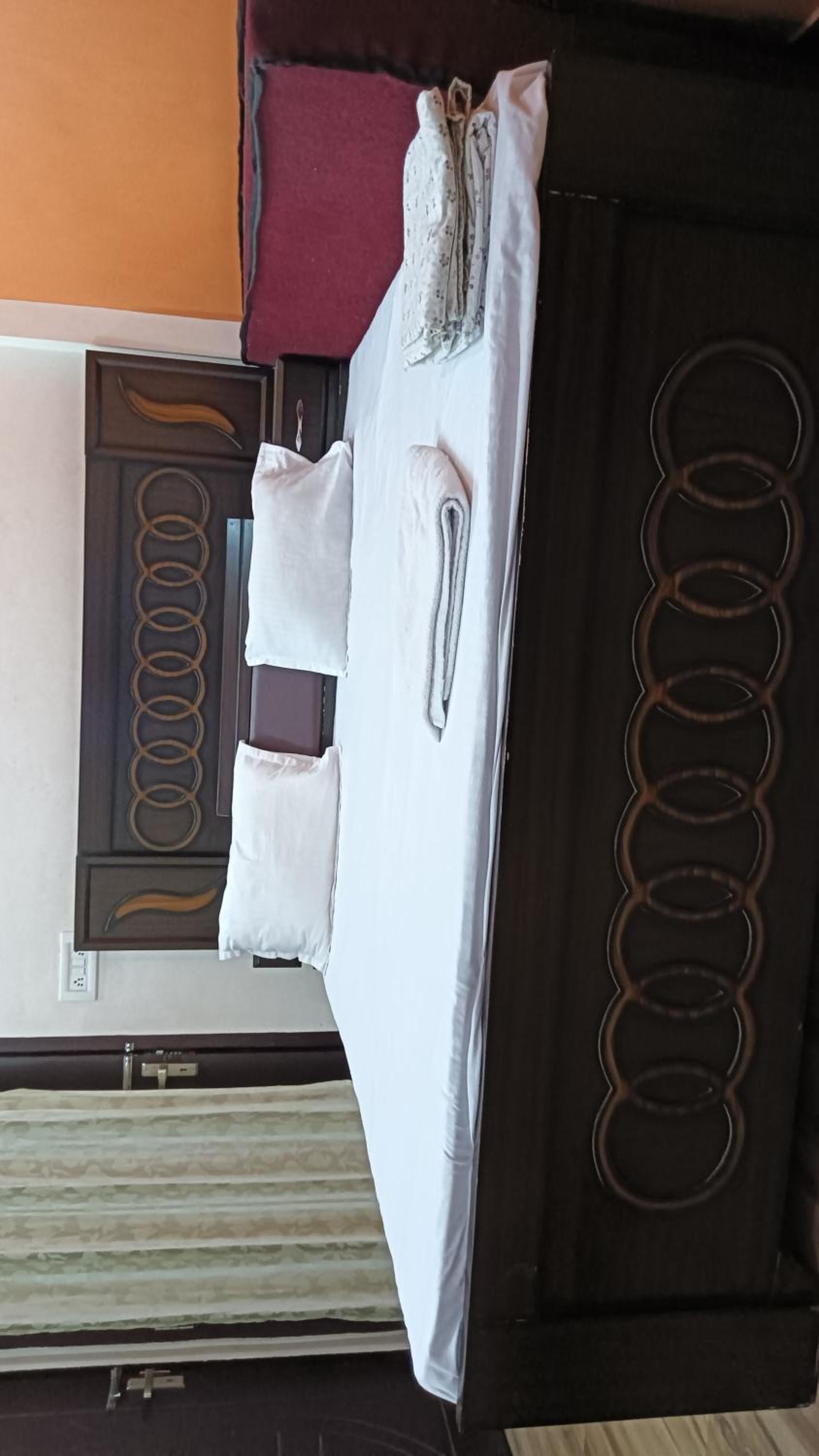 Double Room With Private External Bathroom photo 3