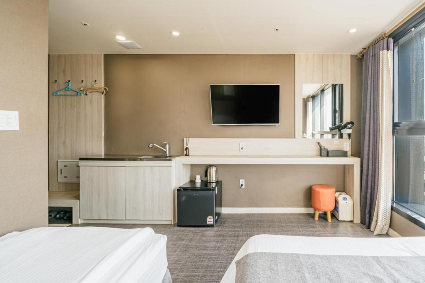 Standard Twin Room photo 2