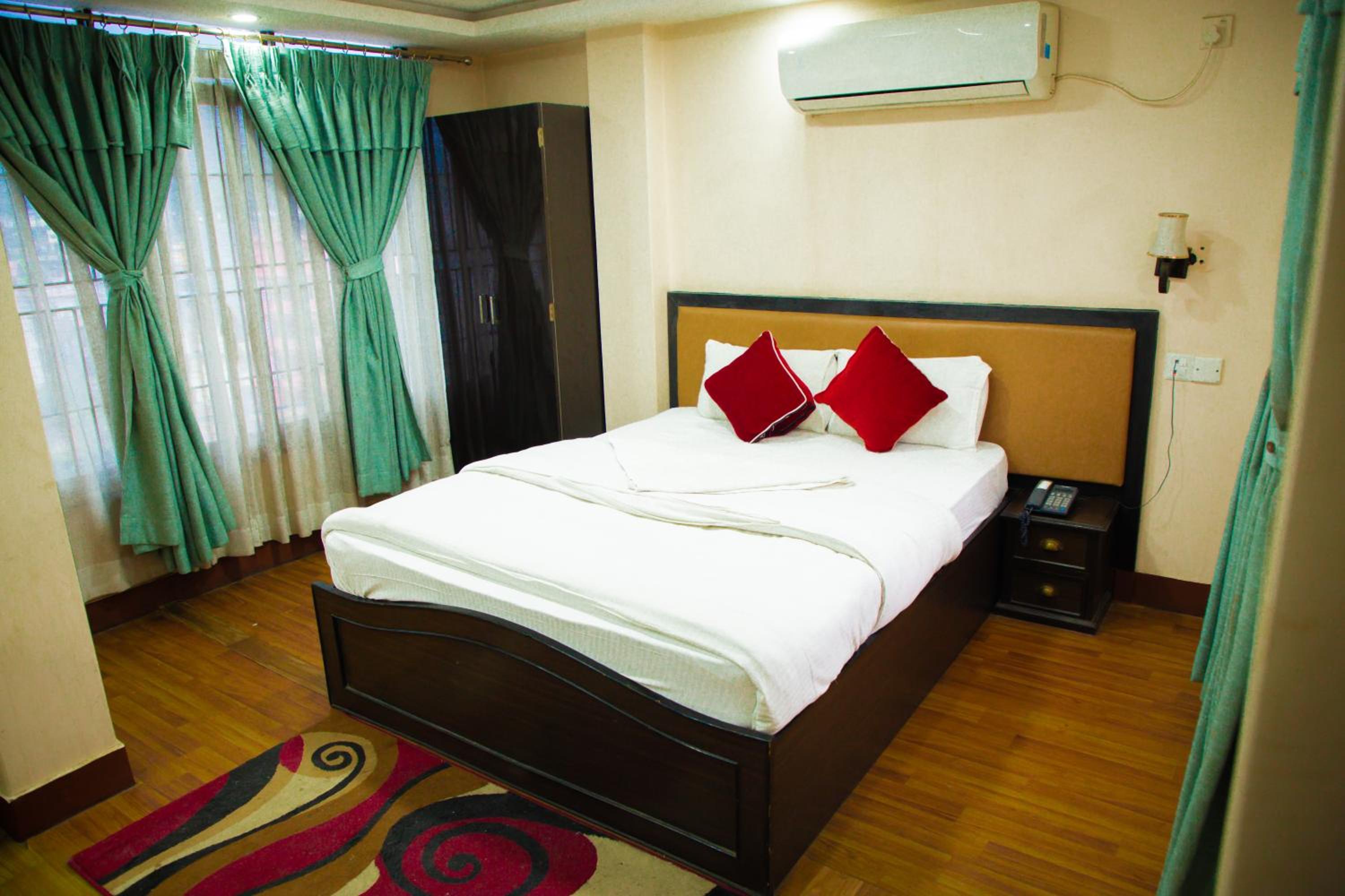 Deluxe Family Room