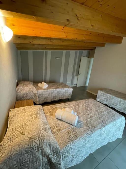 Two-Bedroom Apartment with Balcony and Terrace photo 2