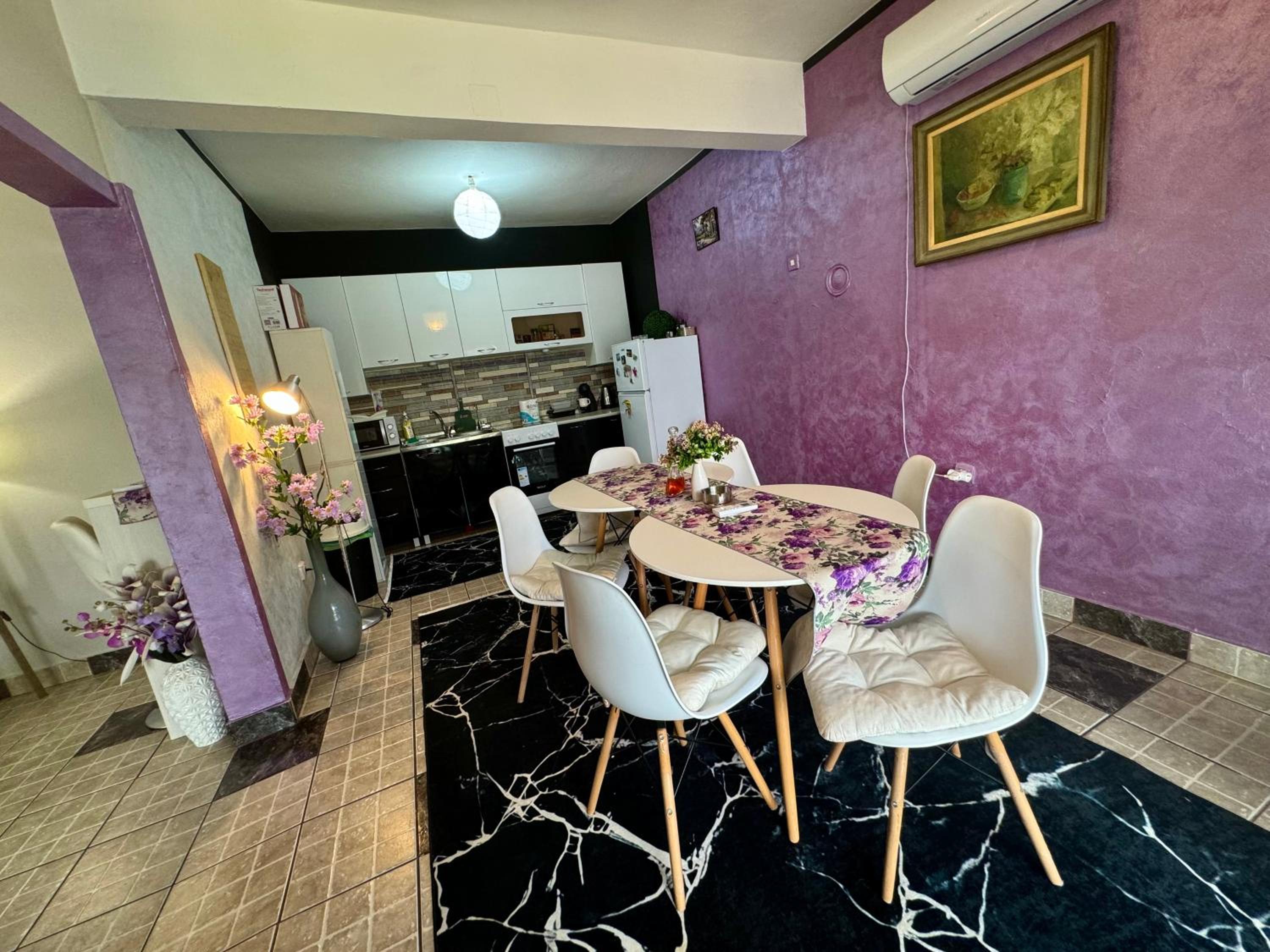 Three-Bedroom Premium Apartment with Balcony photo 1