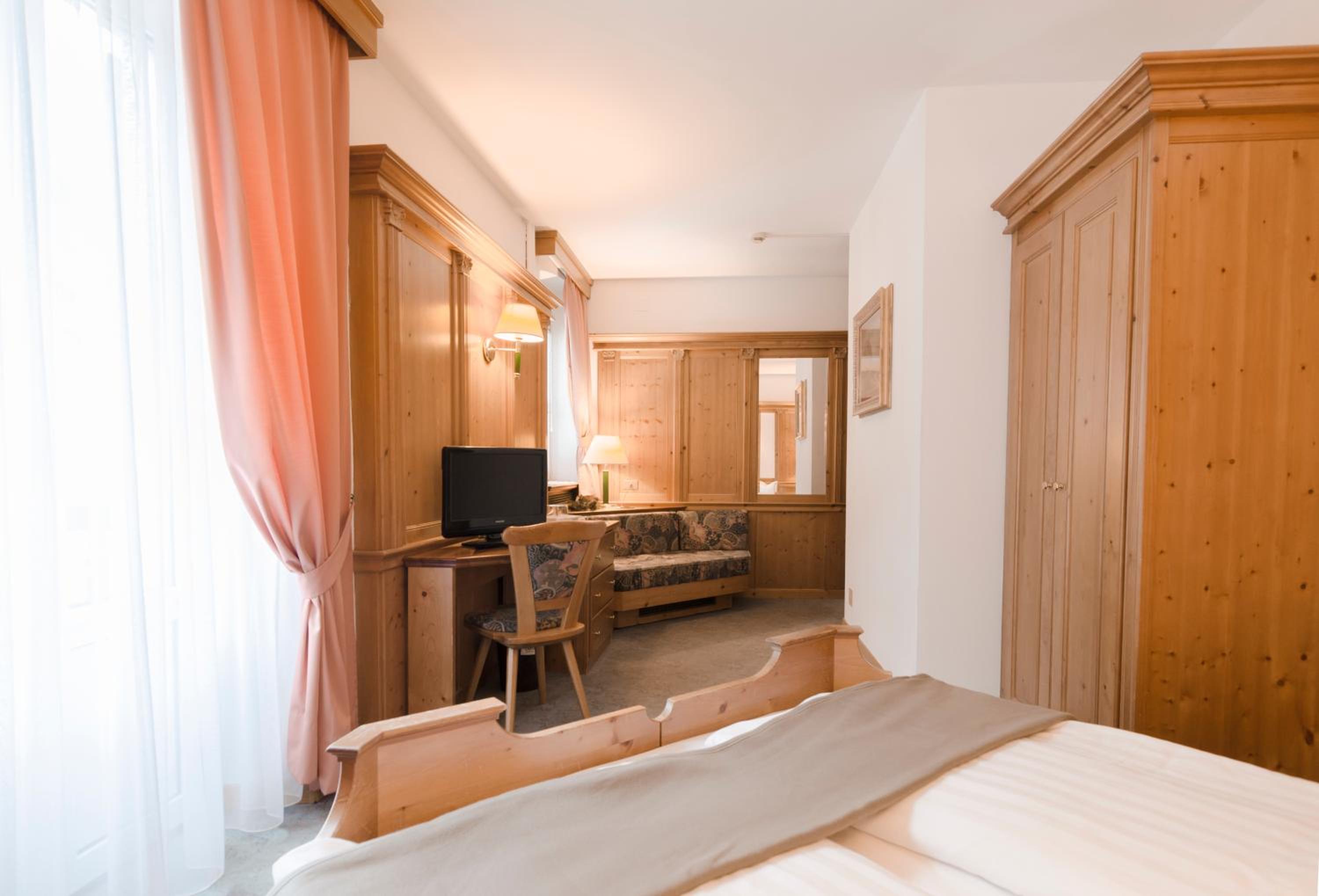 Large Double Room photo 1