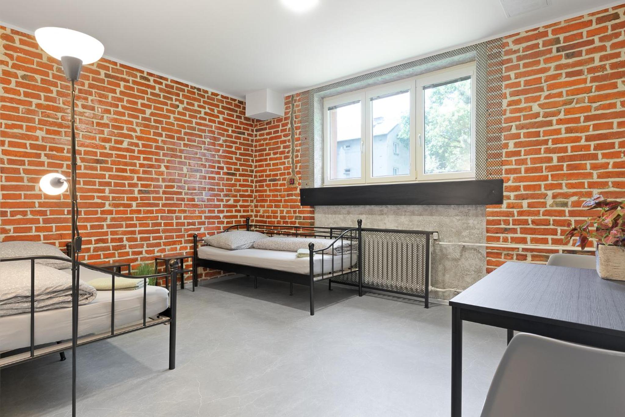 Twin Room - Photo 2