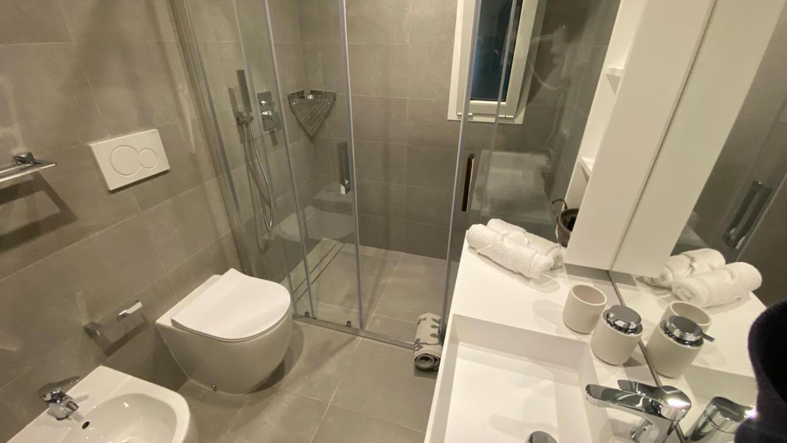 Large Double Room photo 3