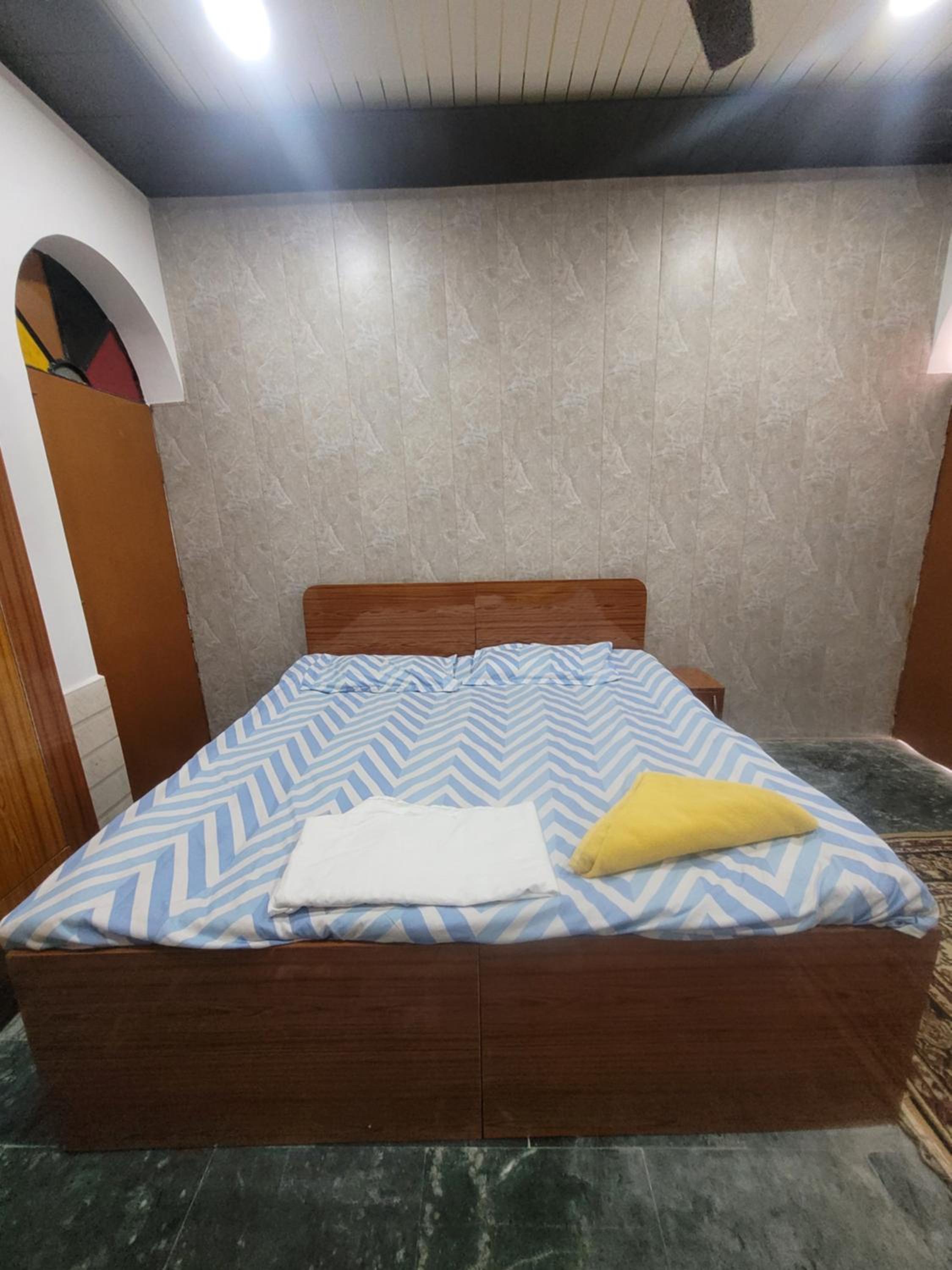 Budget Double Room - Photo 3