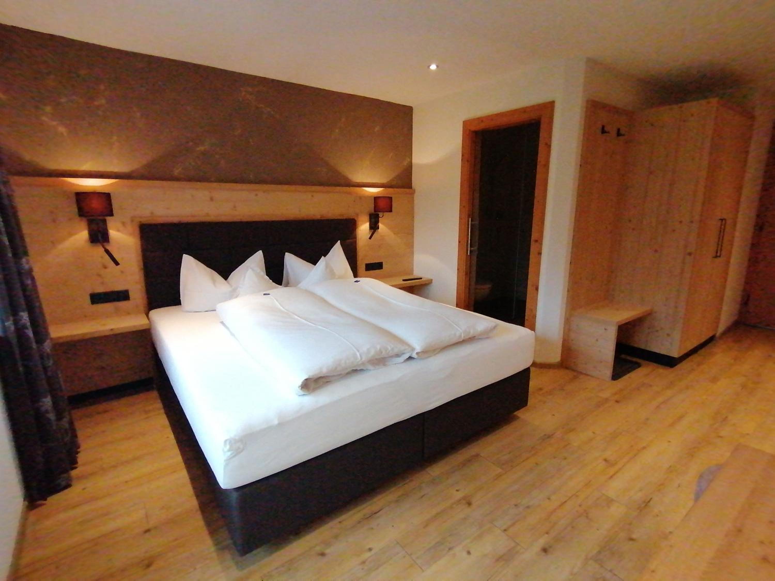 Studio Apartment photo 2