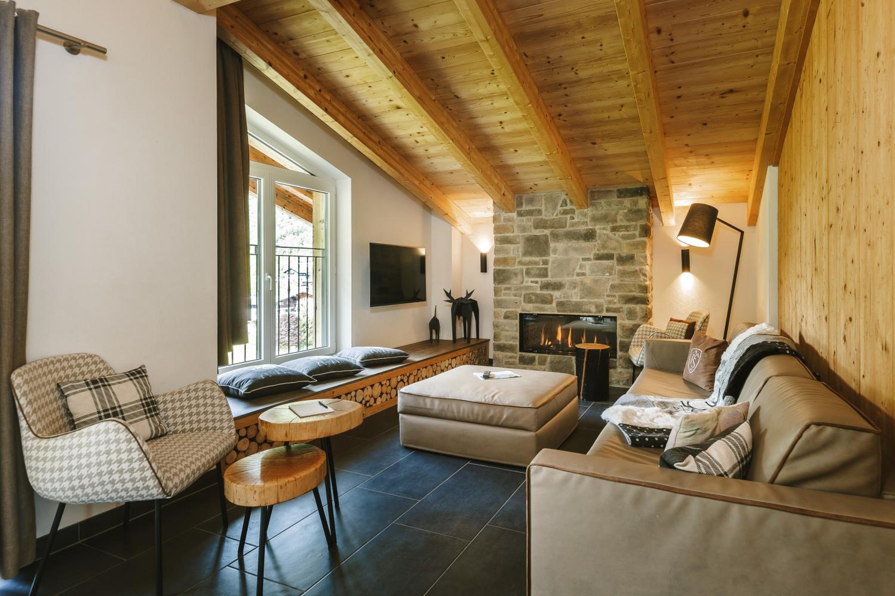 Three-Bedroom Penthouse Suite with Sauna