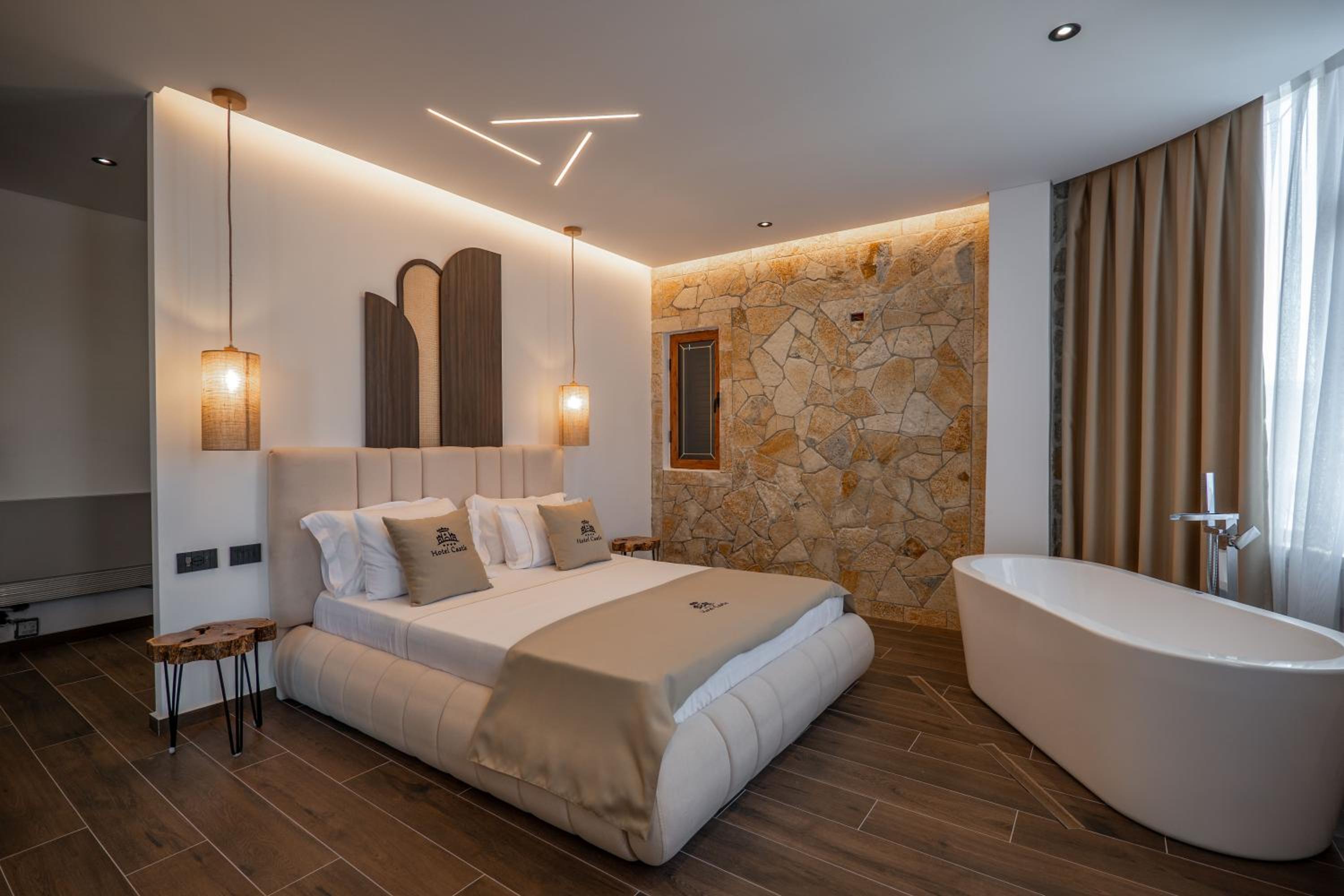 Large Double Room photo 2