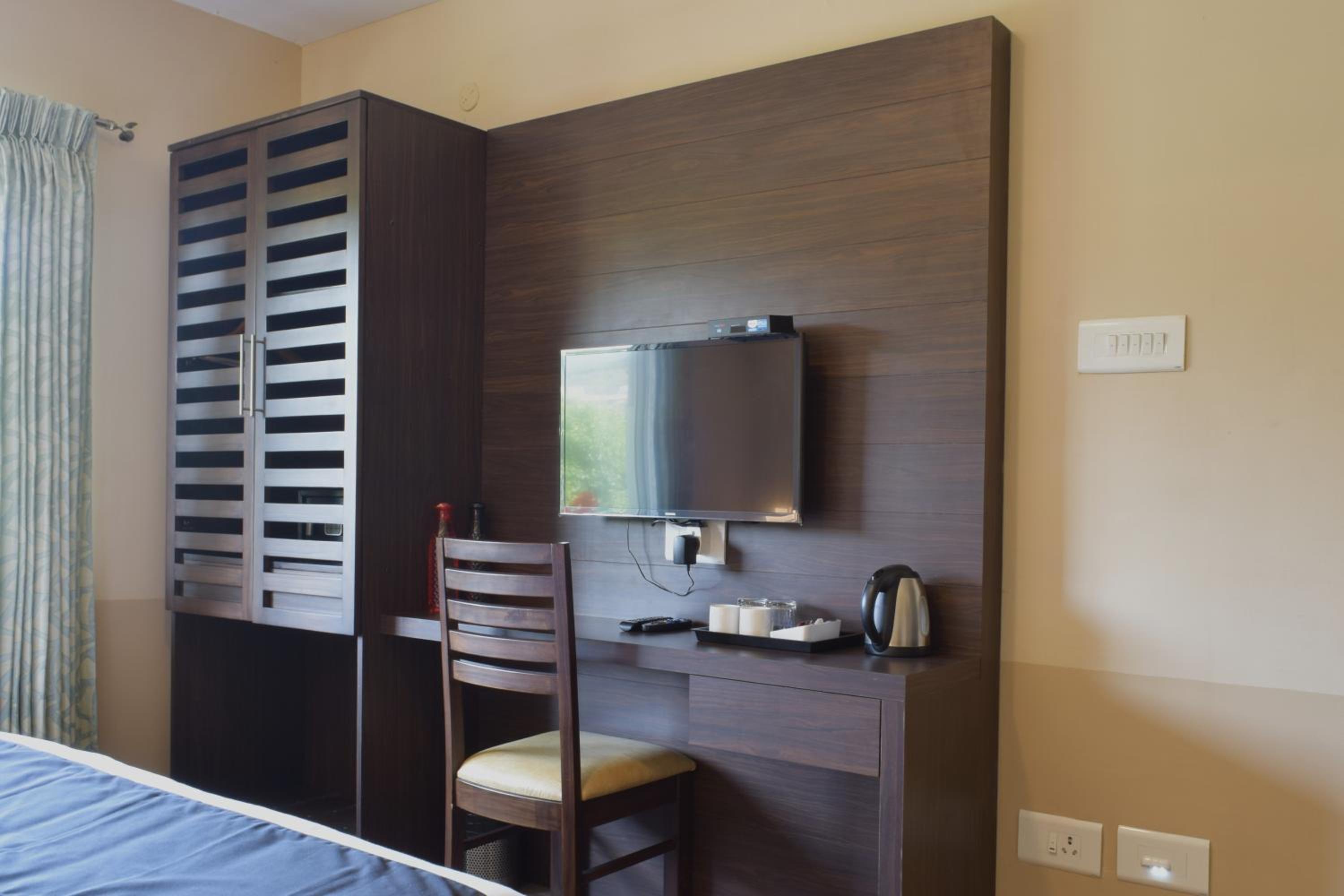 Deluxe Suite - Photo 6