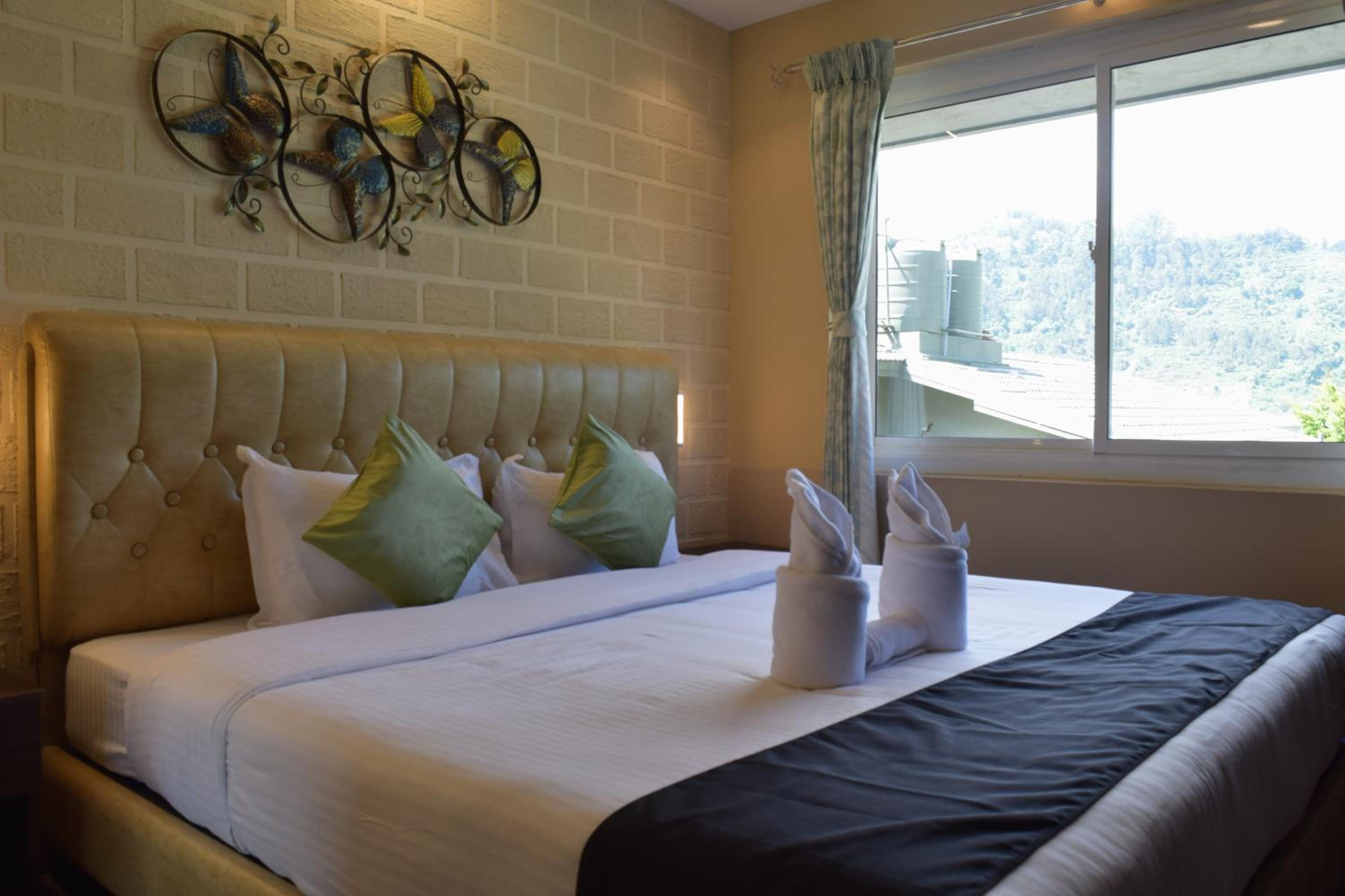 Deluxe Suite - Photo 7