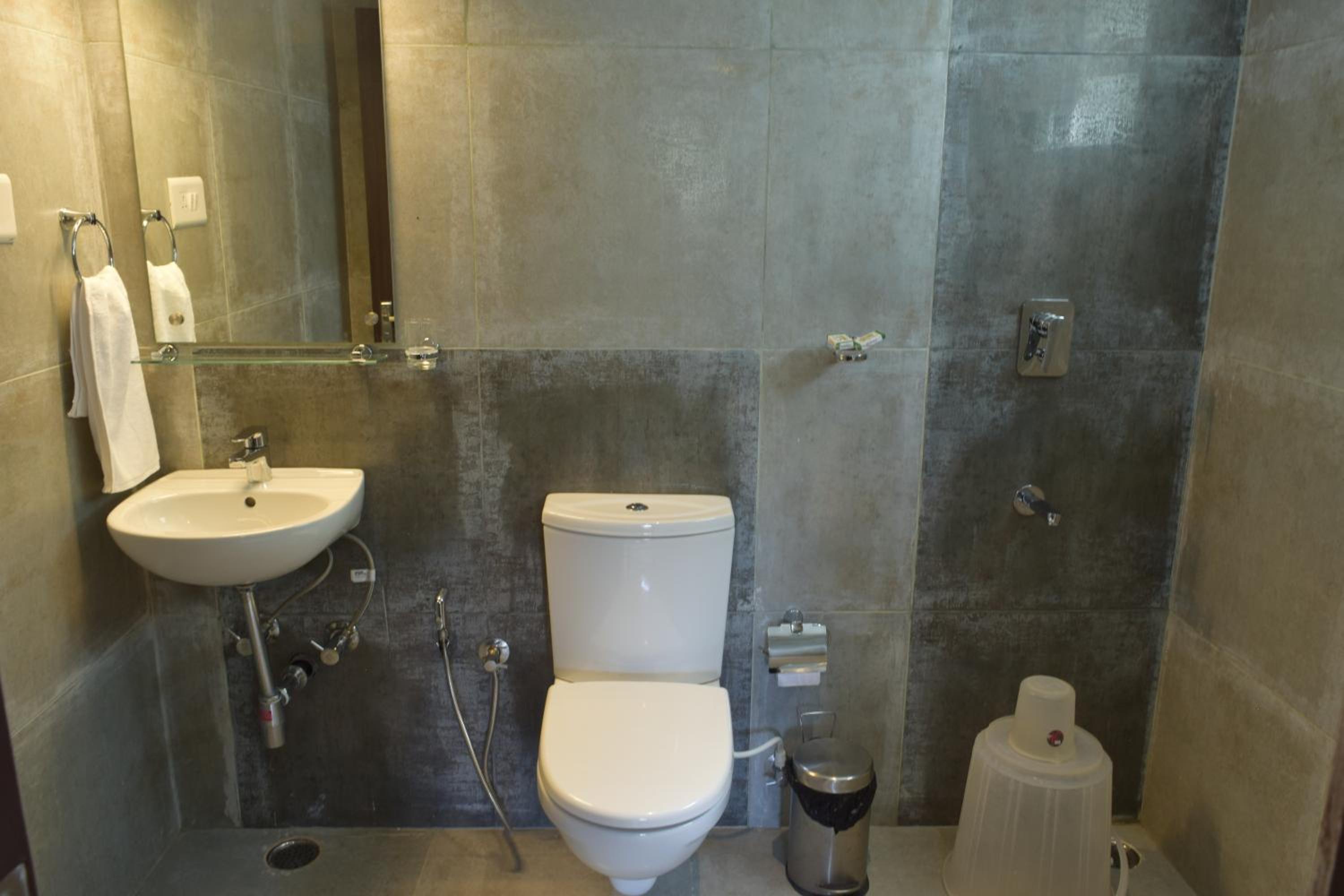 Deluxe Suite - Photo 3