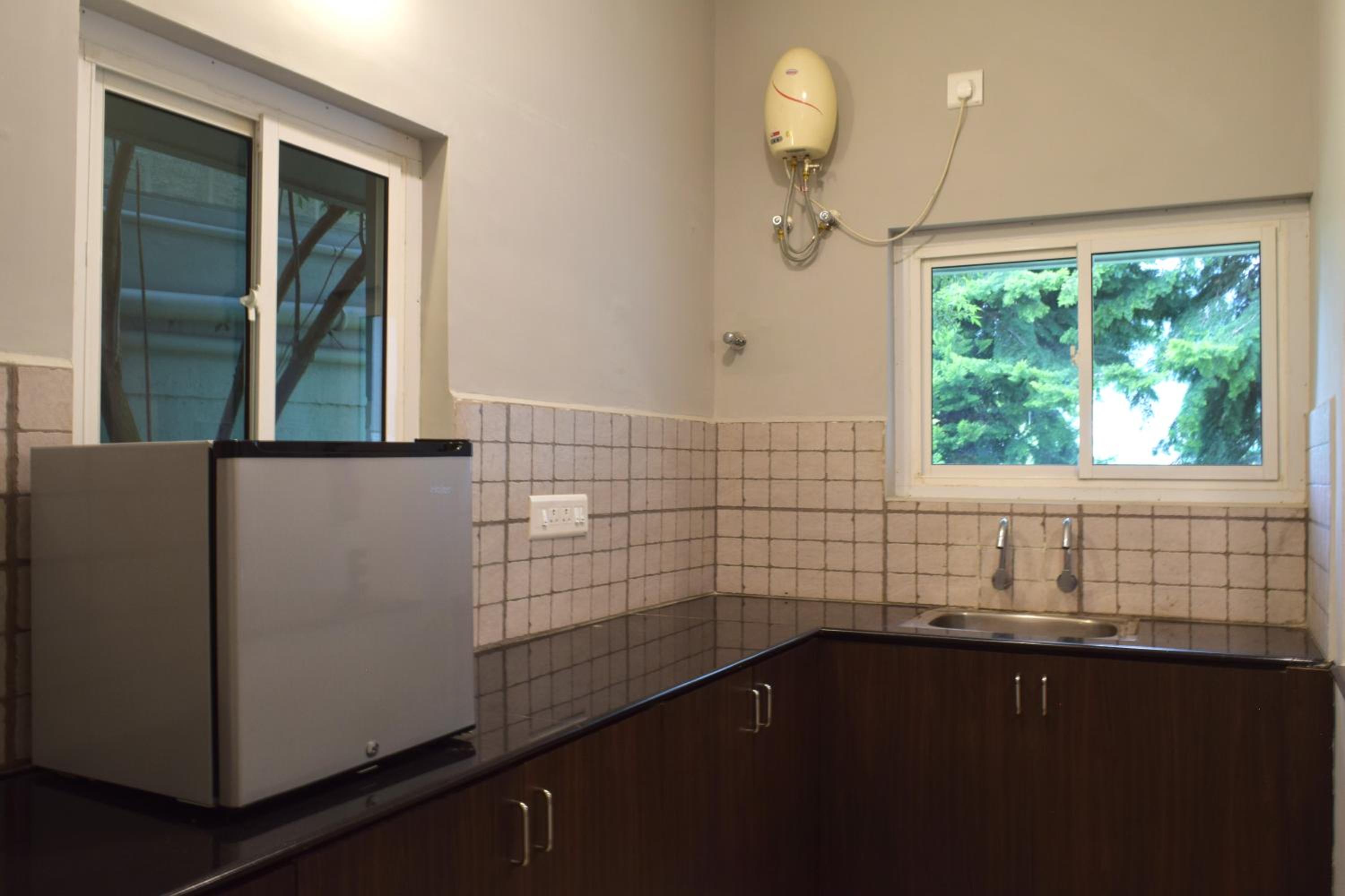 Superior Suite - Photo 7