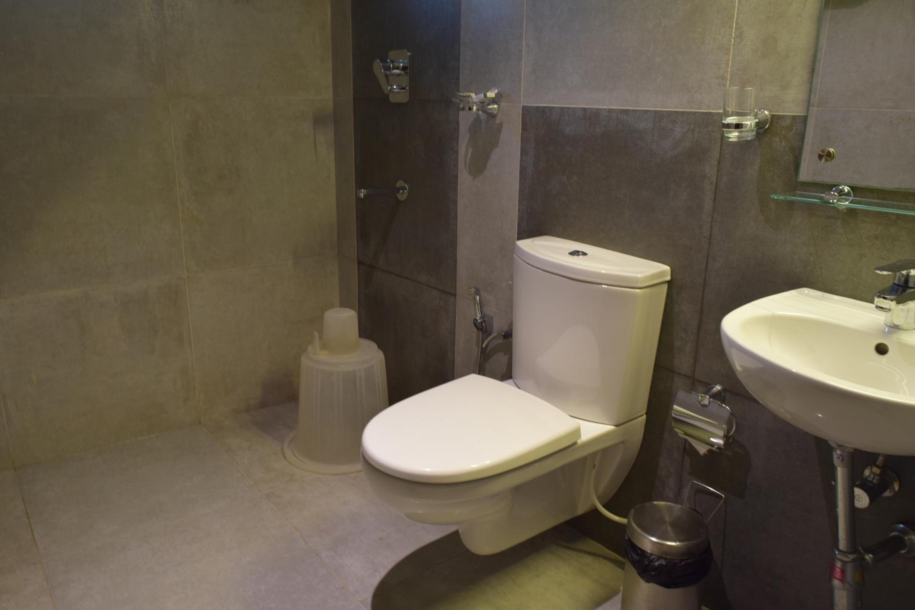 Superior Suite - Photo 12