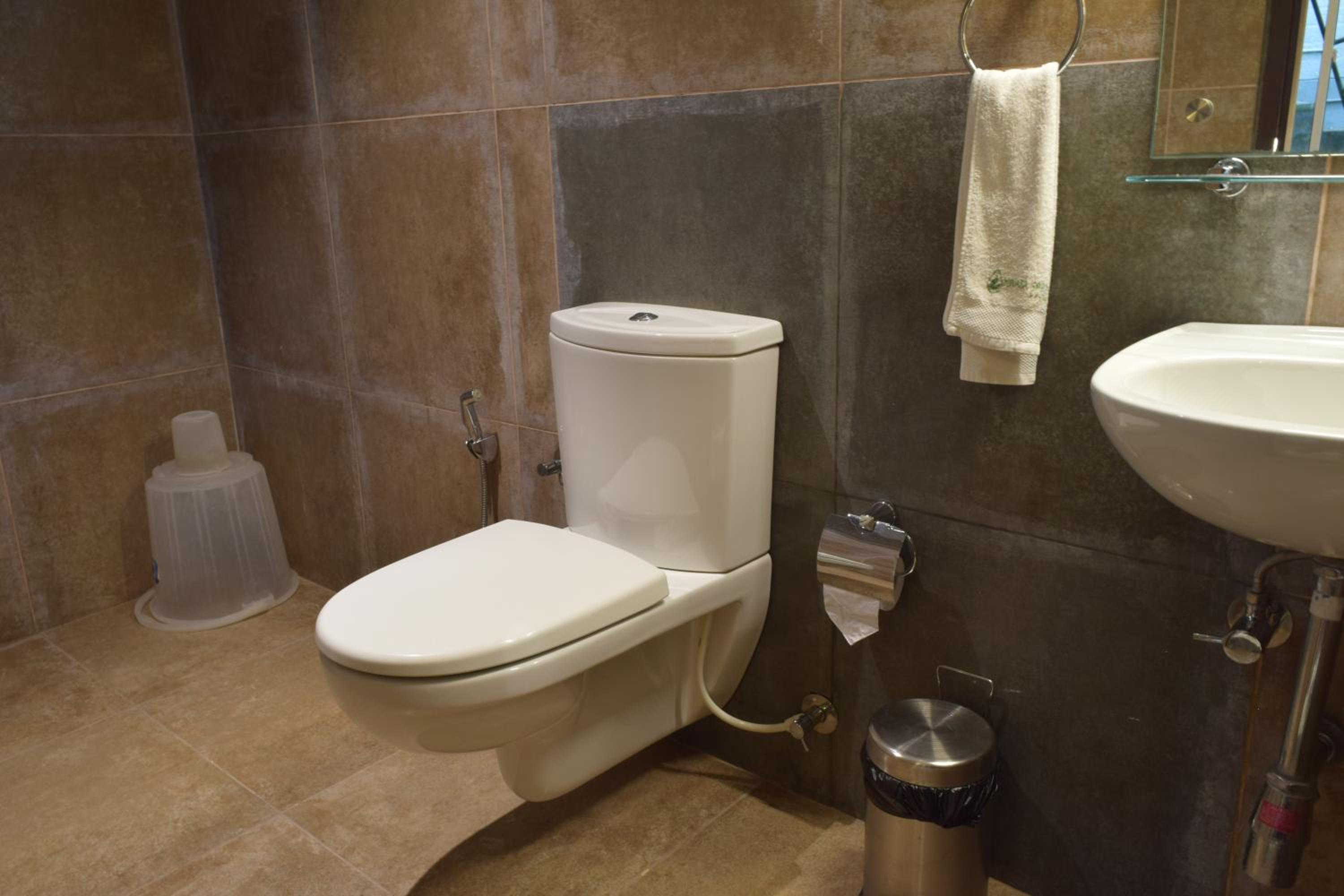 Superior Suite - Photo 9