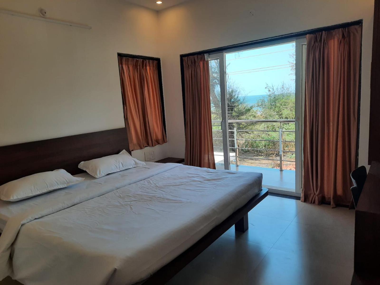 King Room with Sea View photo 2