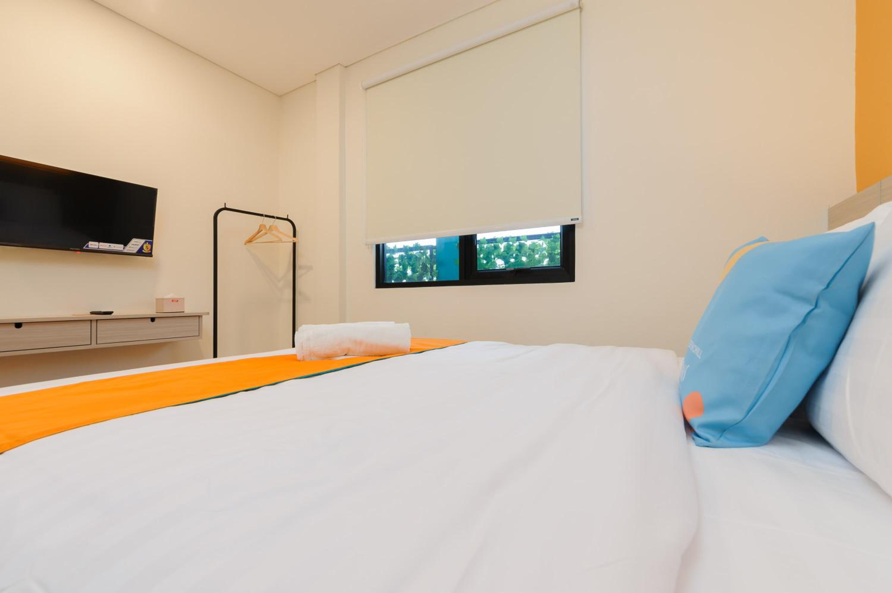 Deluxe Room - Photo 8