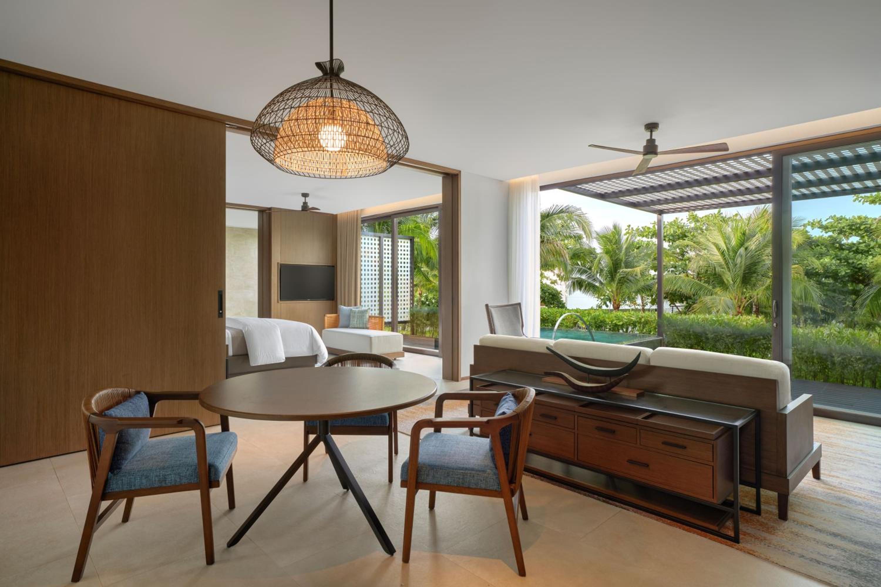 One-Bedroom Villa with Private Pool and Resort View - Photo 8