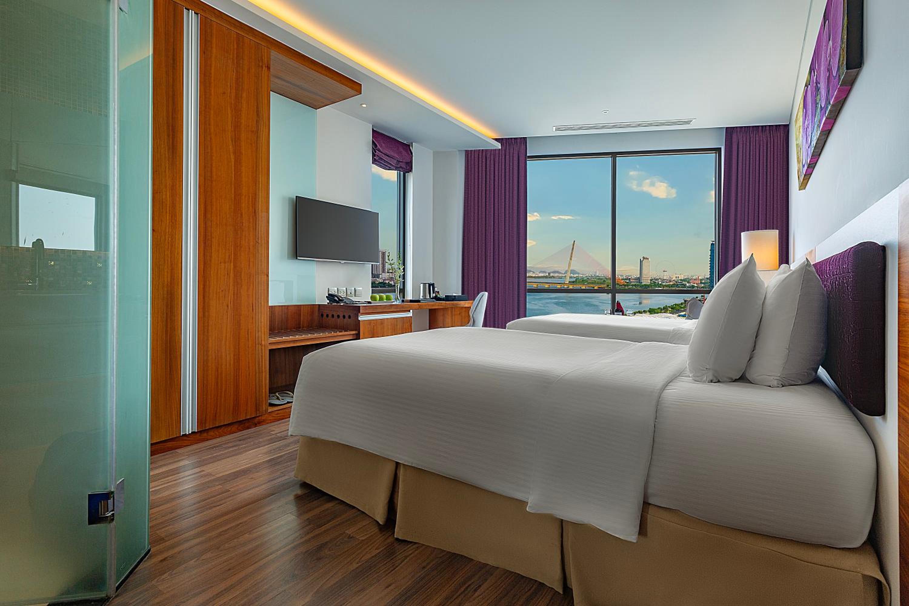 Deluxe Twin Room with River View photo 2