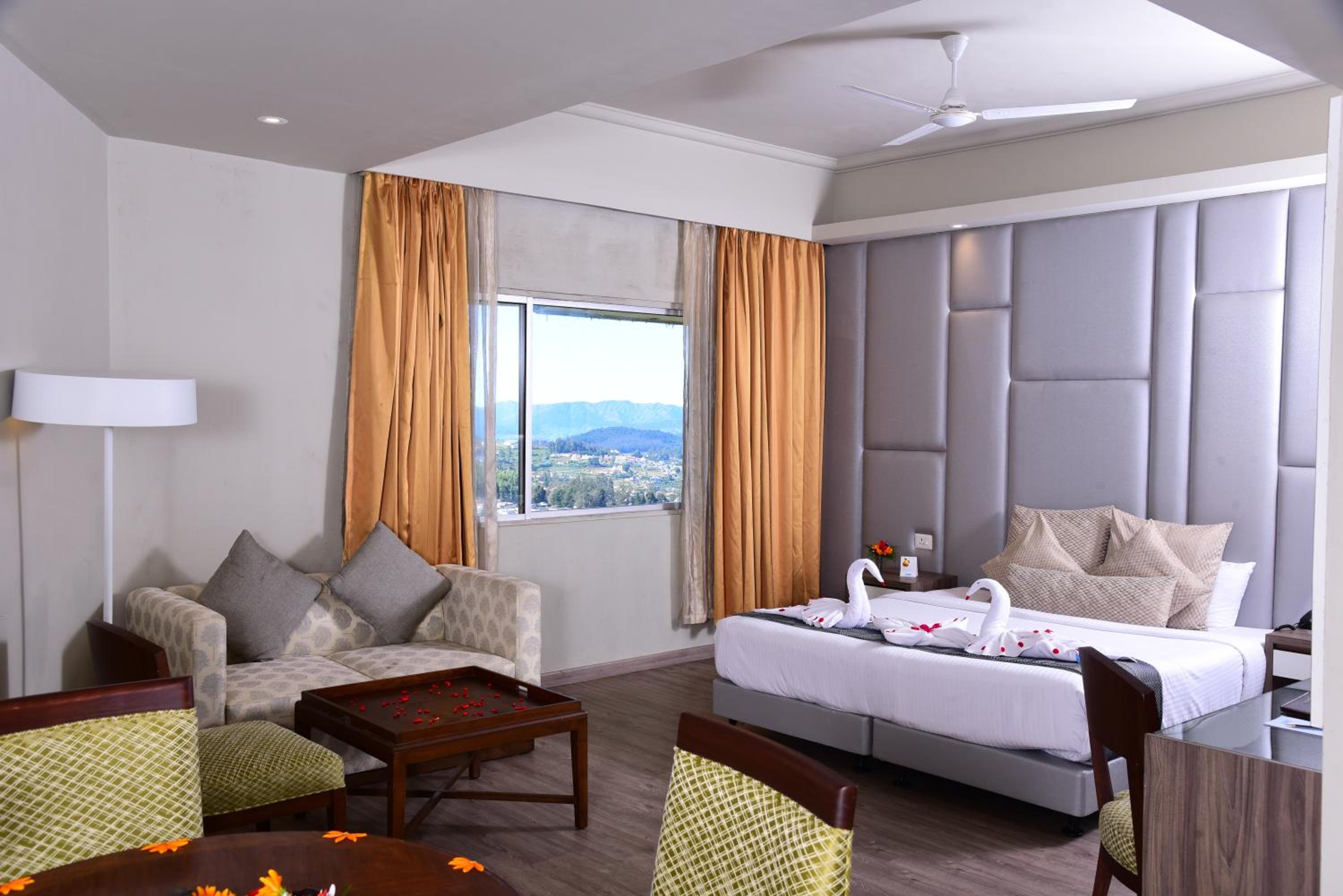 Deluxe Suite - Photo 2
