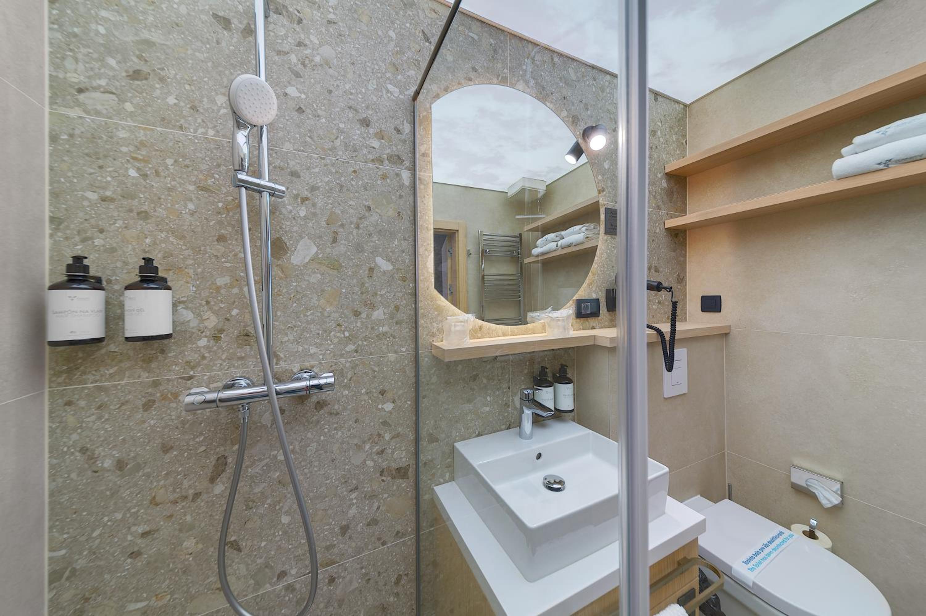 Exclusive Double or Twin Room with extra Bed and Aquapark access photo 2