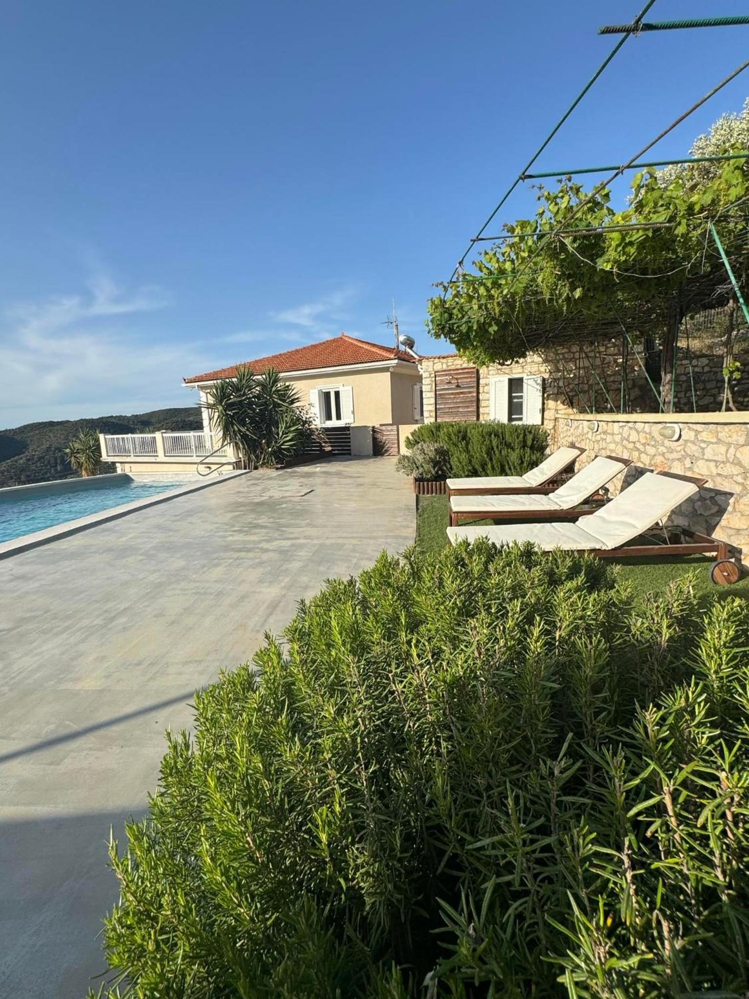 Two-Bedroom Villa photo 3