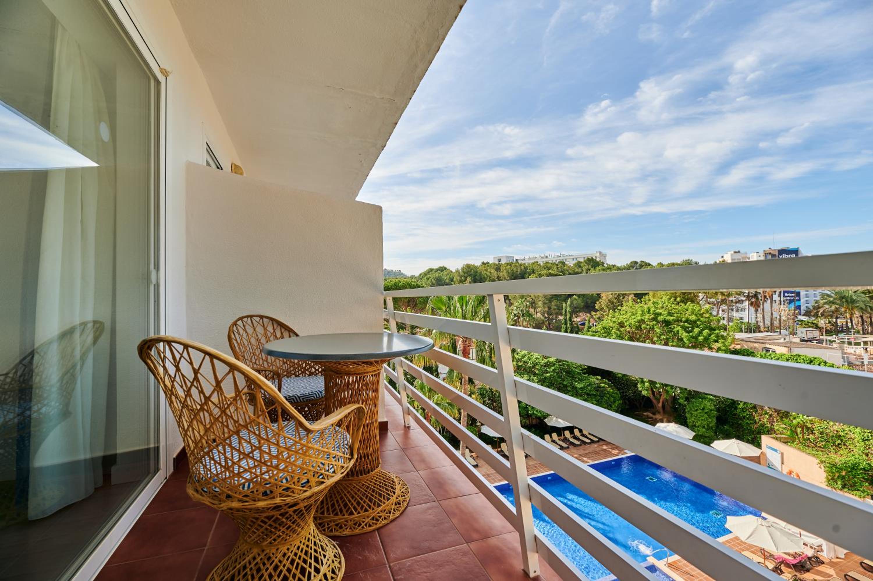 Double Pool View